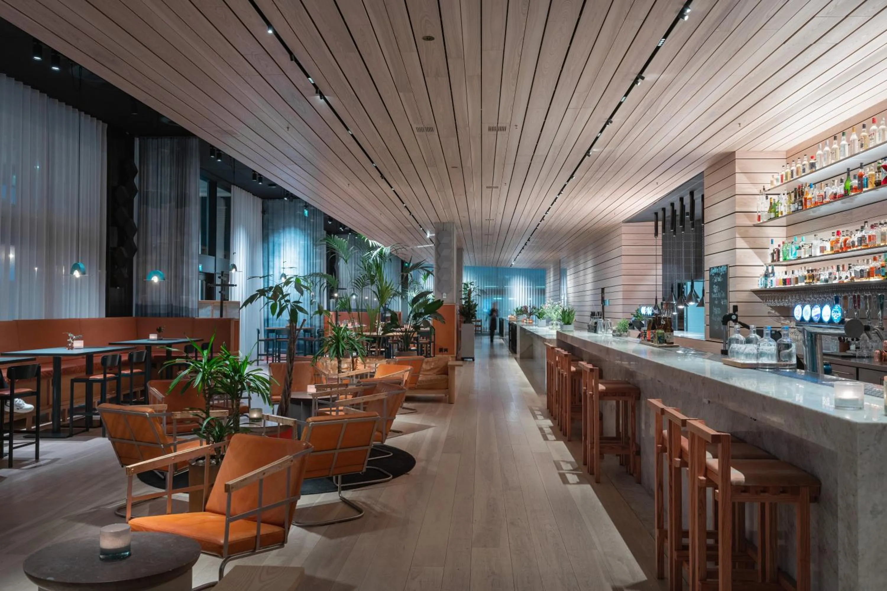 Restaurant/places to eat in Nordic Light Hotel