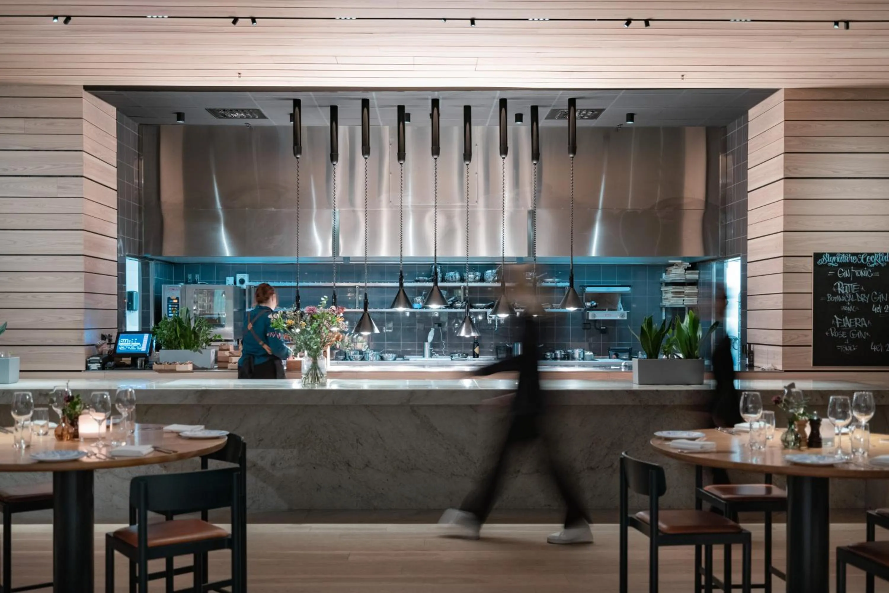 Restaurant/places to eat in Nordic Light Hotel