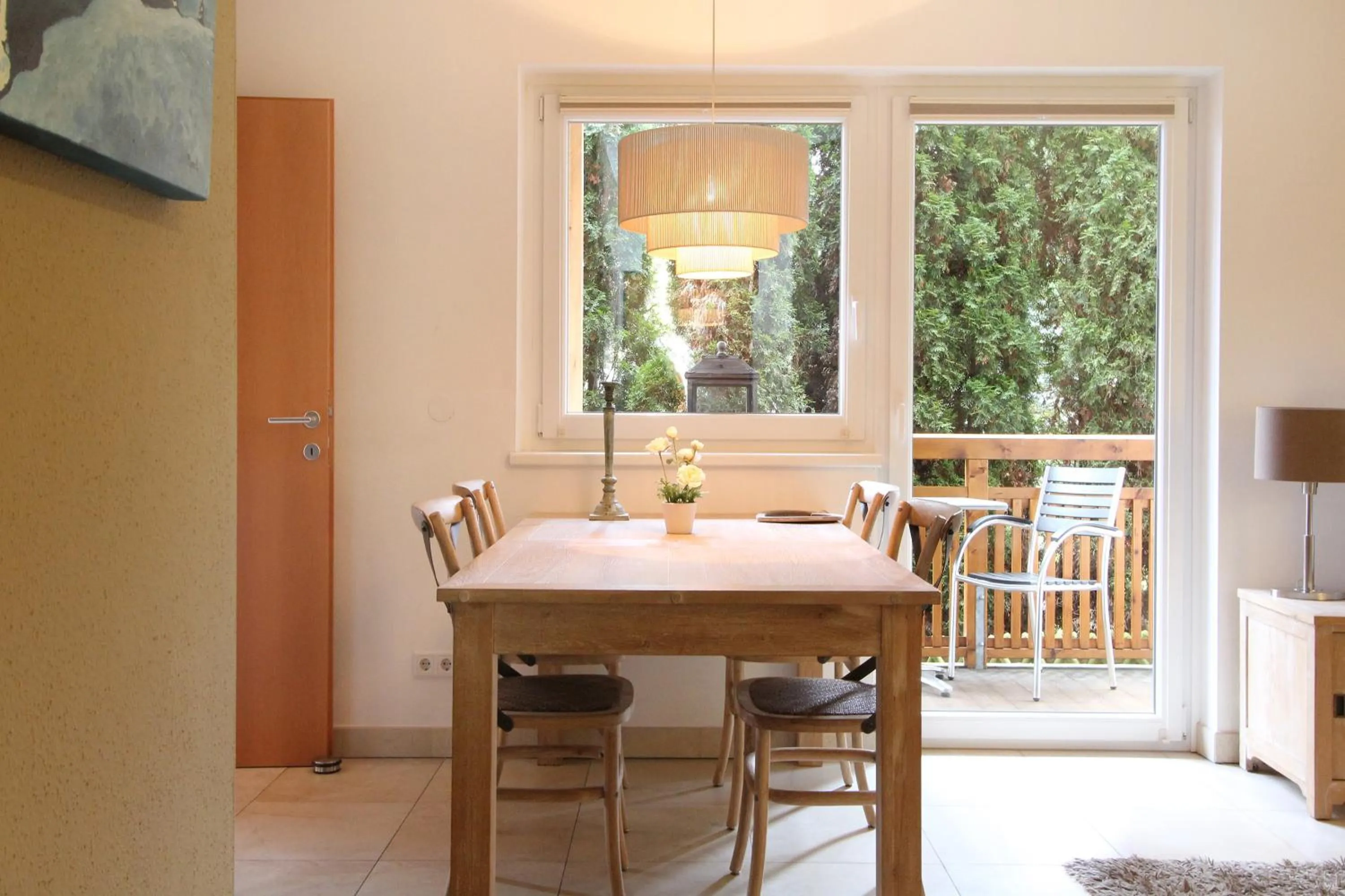 Dining area in AvenidA Style Appartements by Alpin Rentals