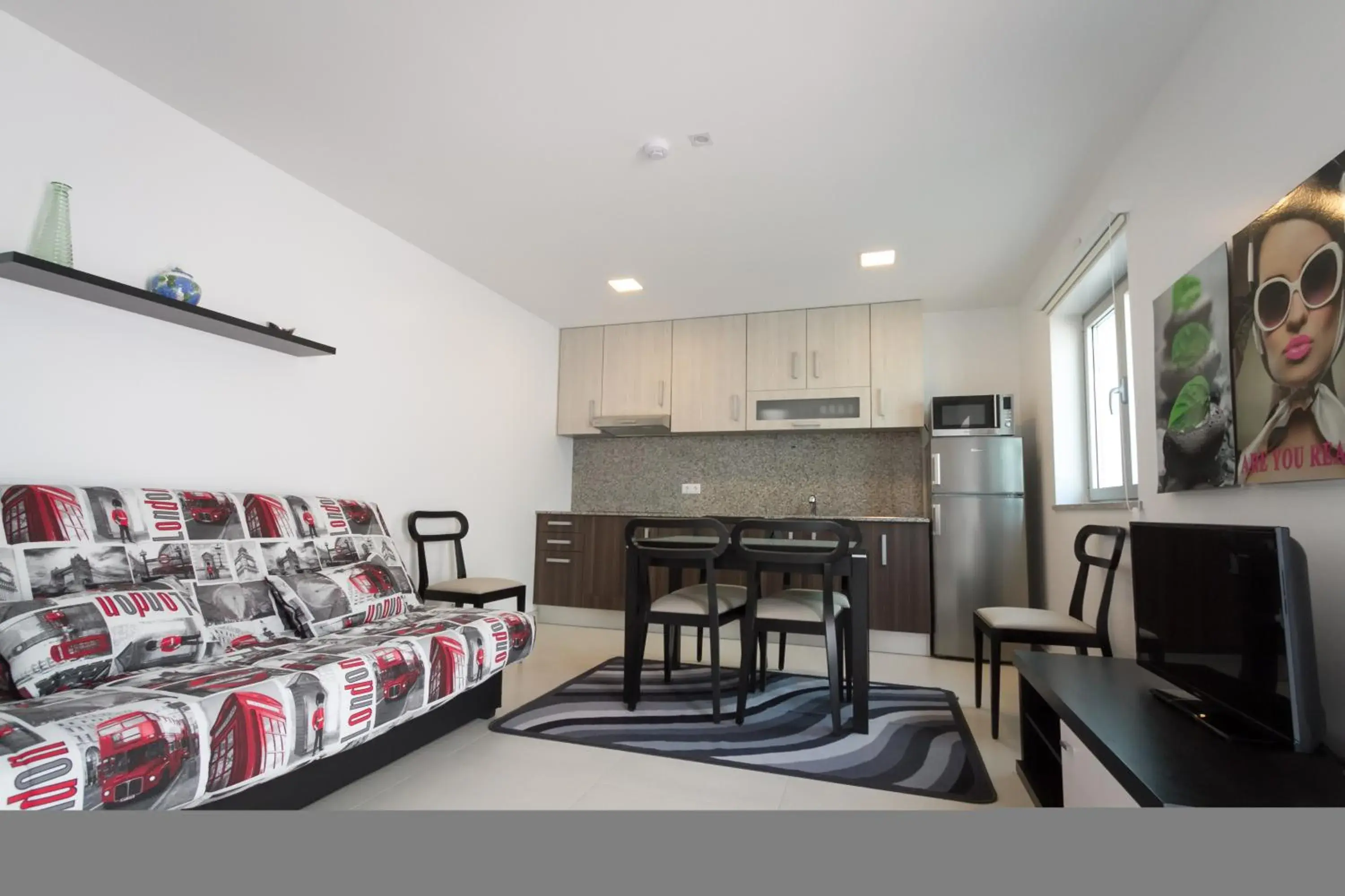 Two-Bedroom Apartment in PeraLux Two-Bedroom Apartment in PeraLux