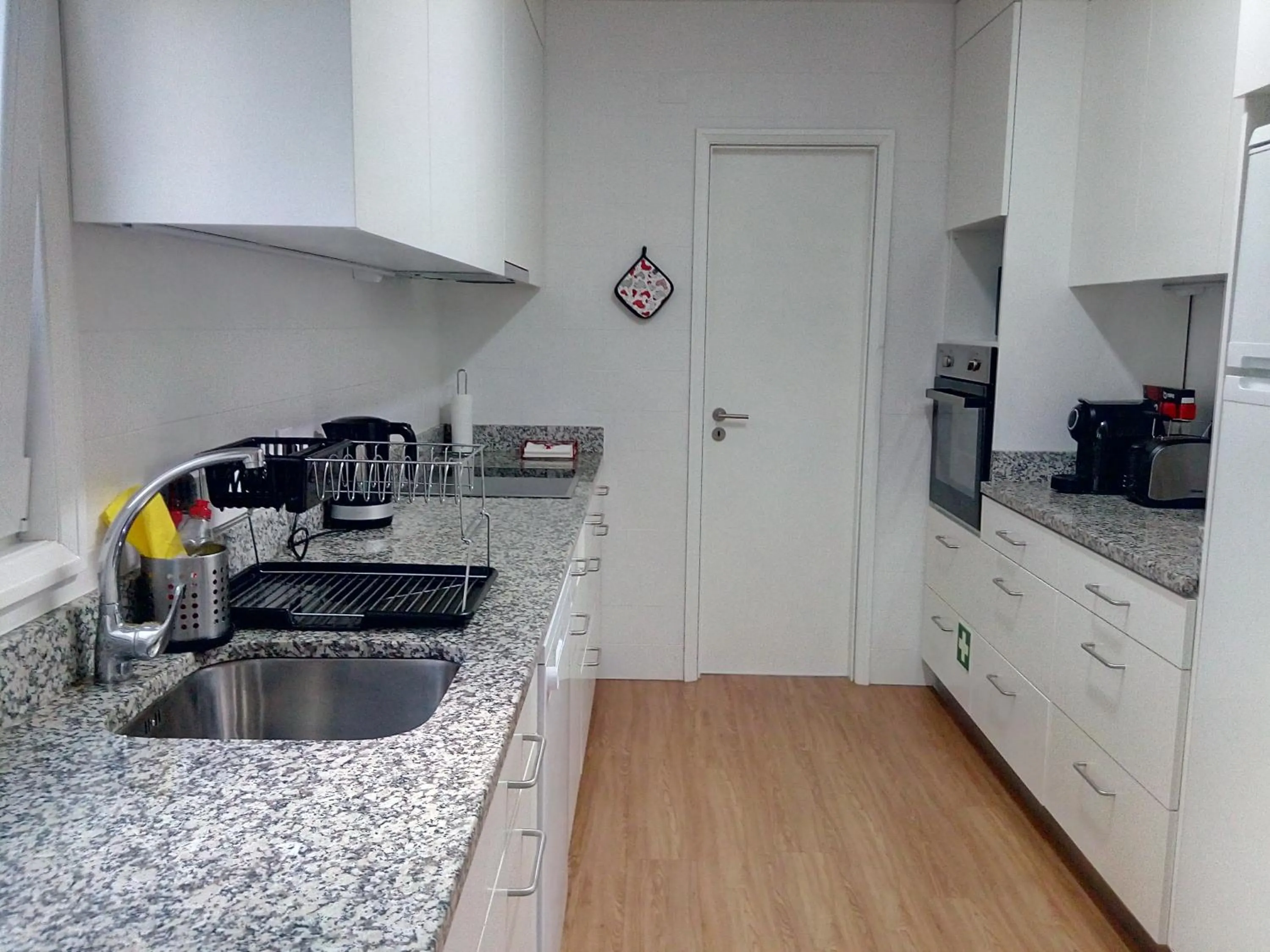 Kitchen or kitchenette in Harbour Views Penthouse