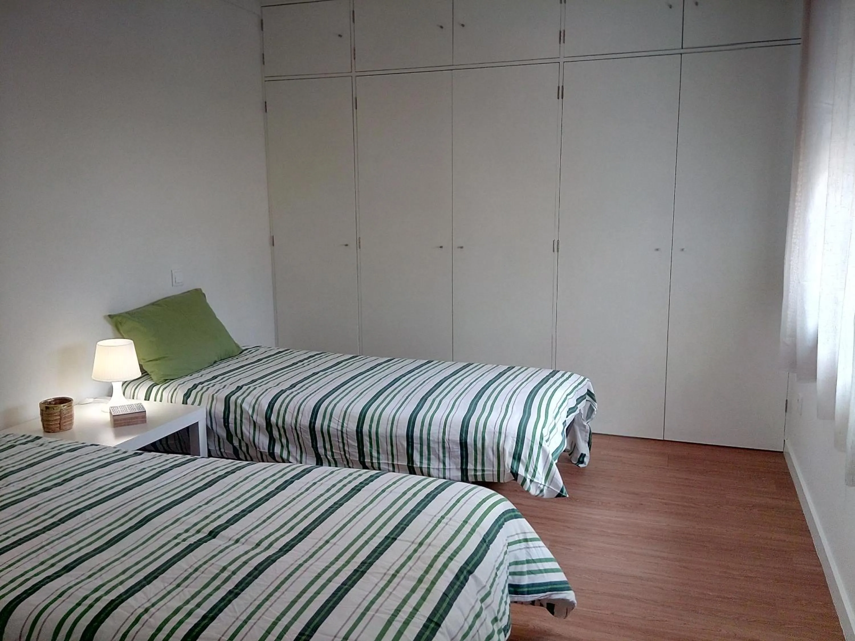 Bedroom, Bed in Harbour Views Penthouse