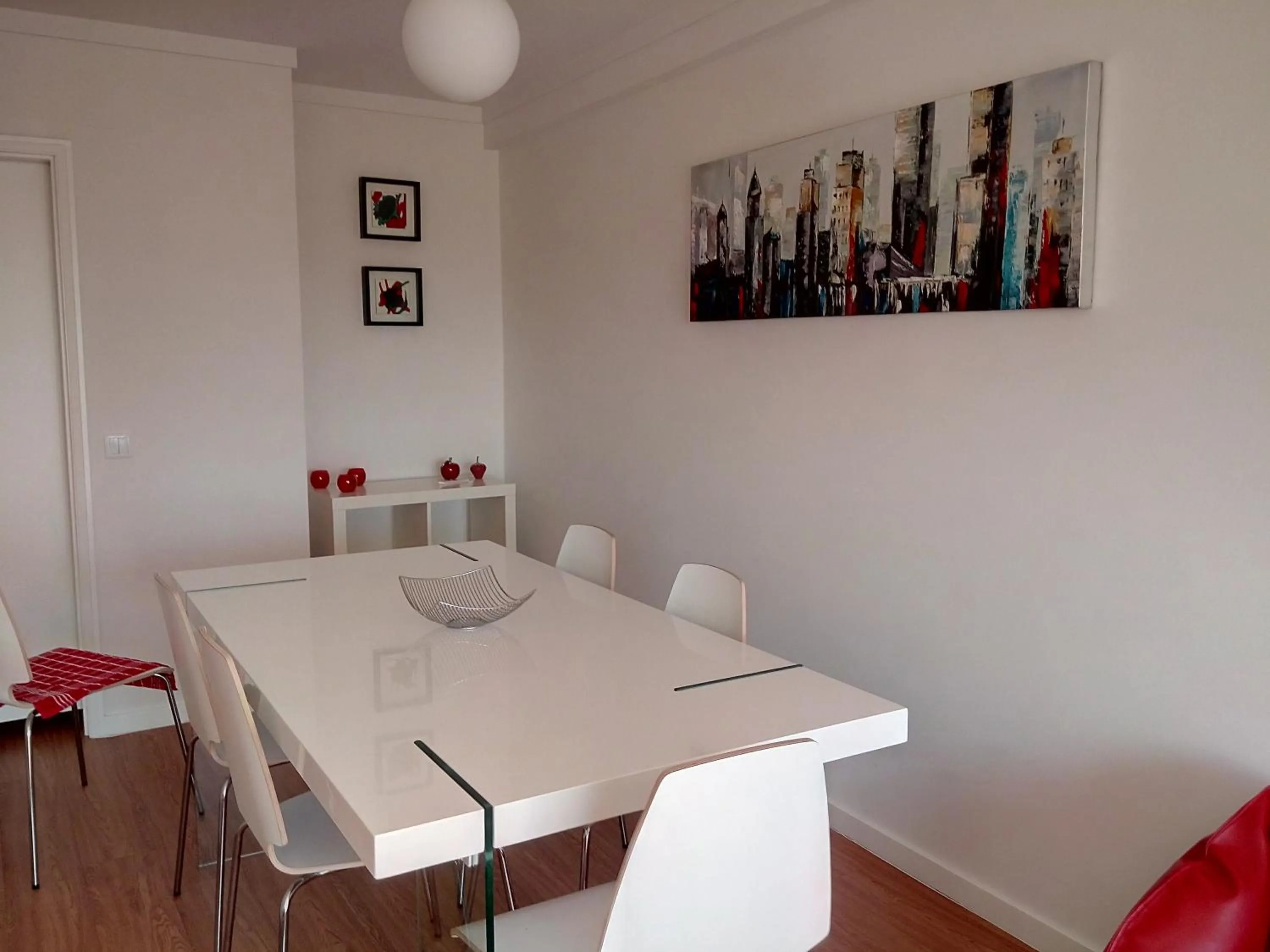 Dining area in Harbour Views Penthouse