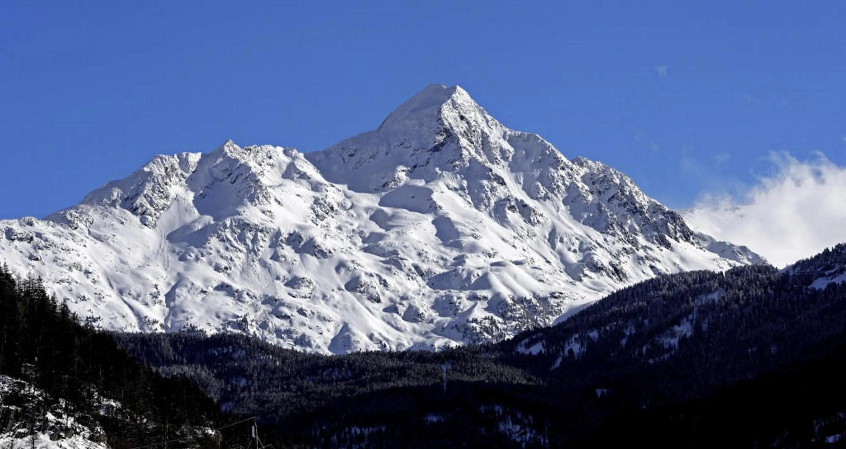 View (from property/room) in Hotel Dominic