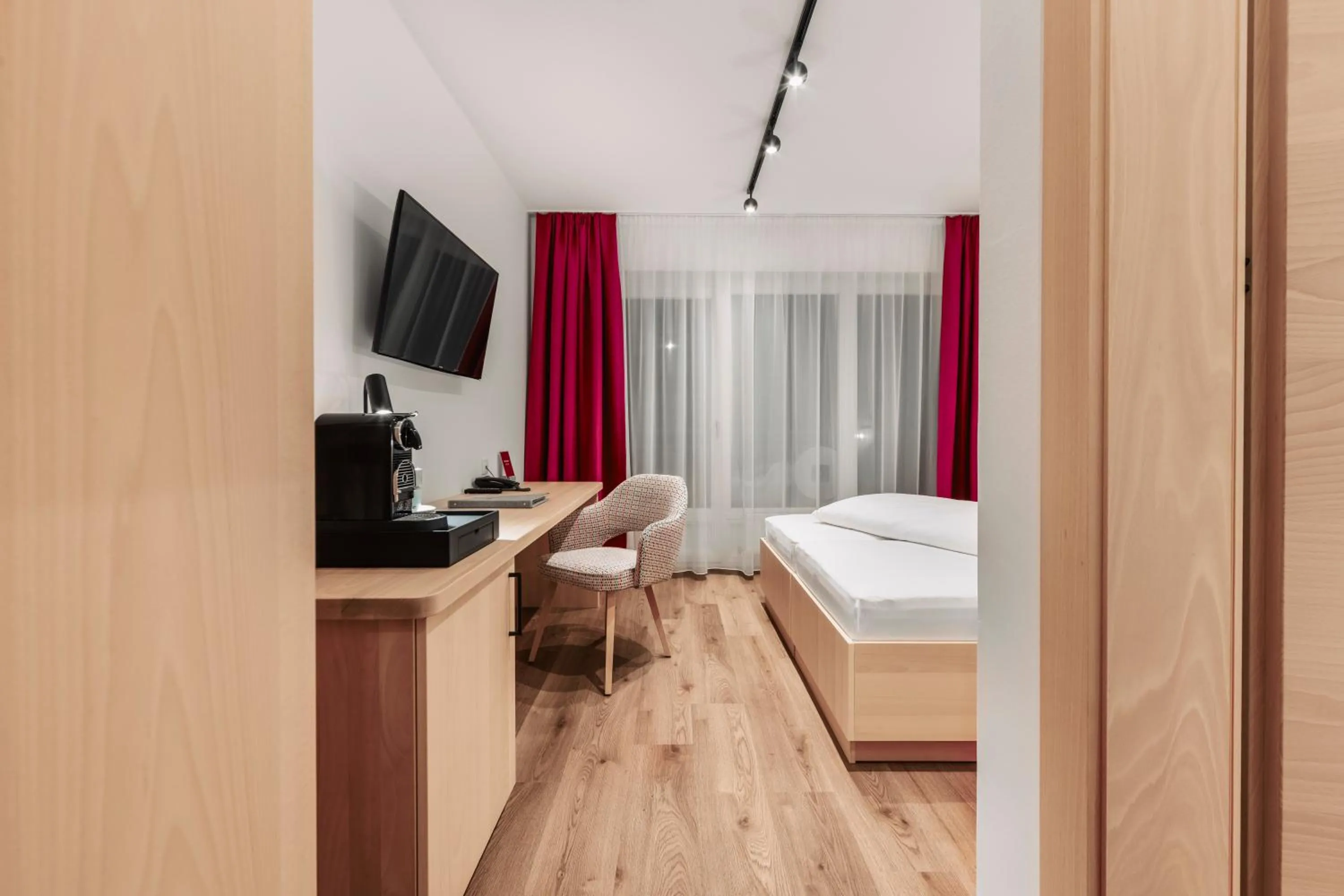 Photo of the whole room, Bed in Hotel Dominic