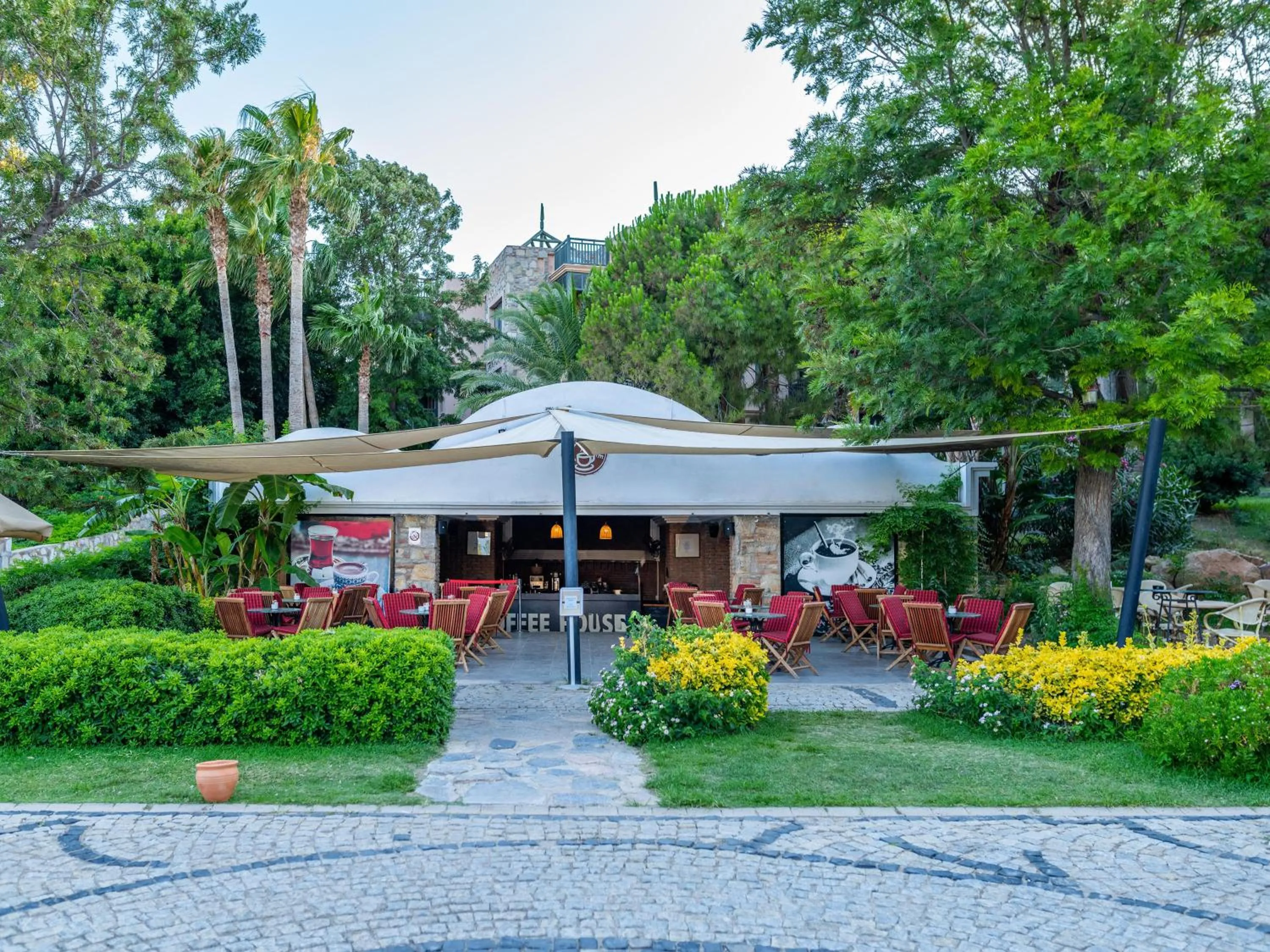 Garden in Selectum Collection Bodrum