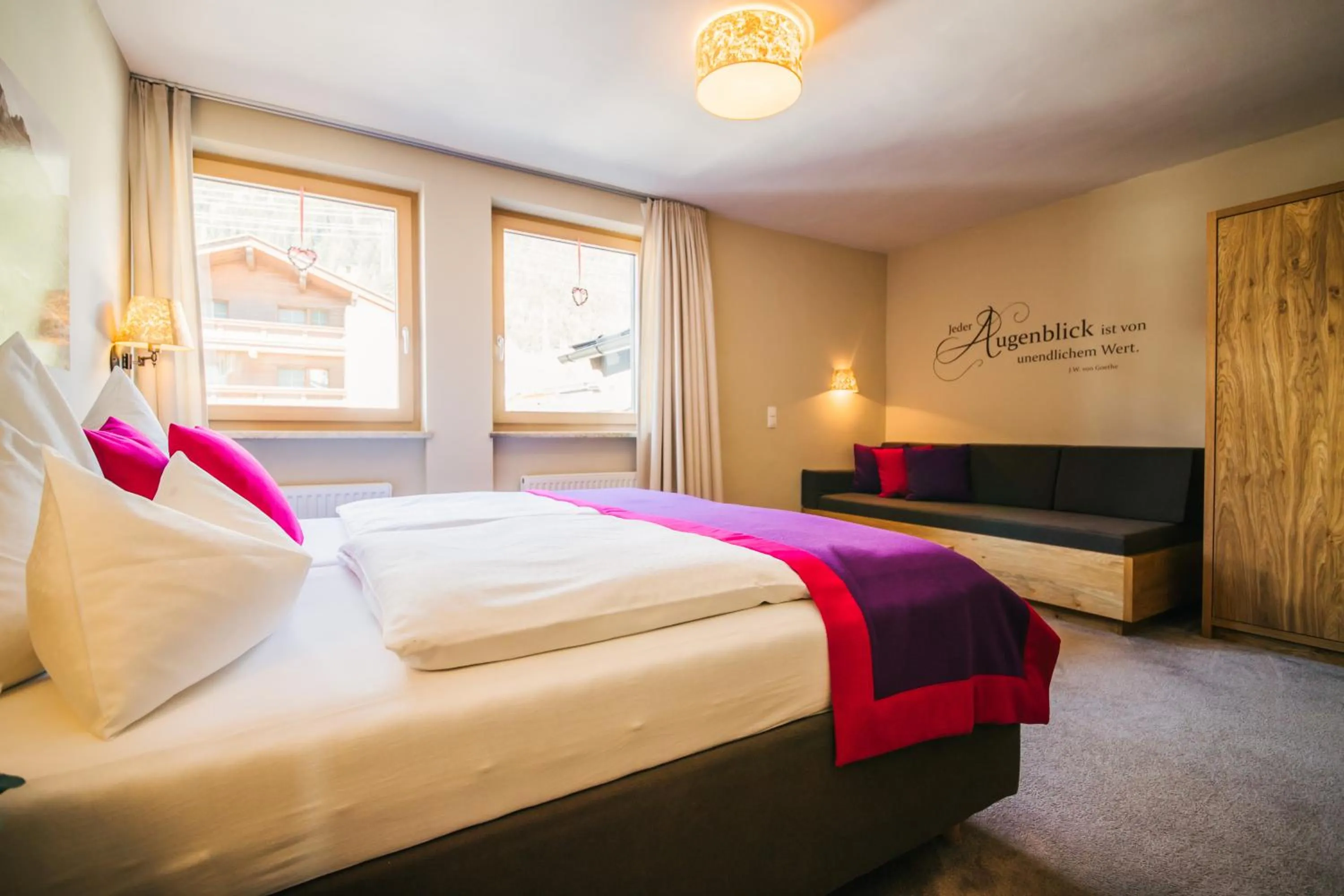 Bed in Hotel Dr Otto Murr B&B