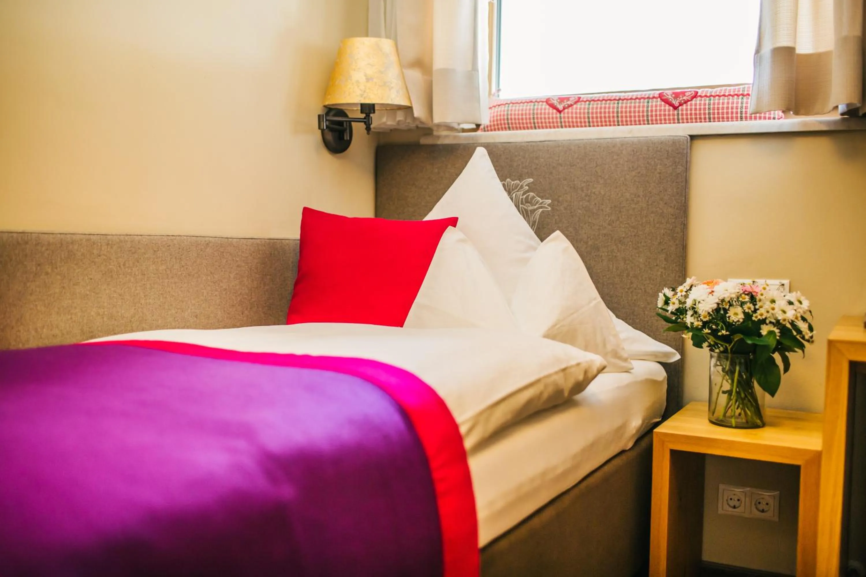 Bed in Hotel Dr Otto Murr B&B