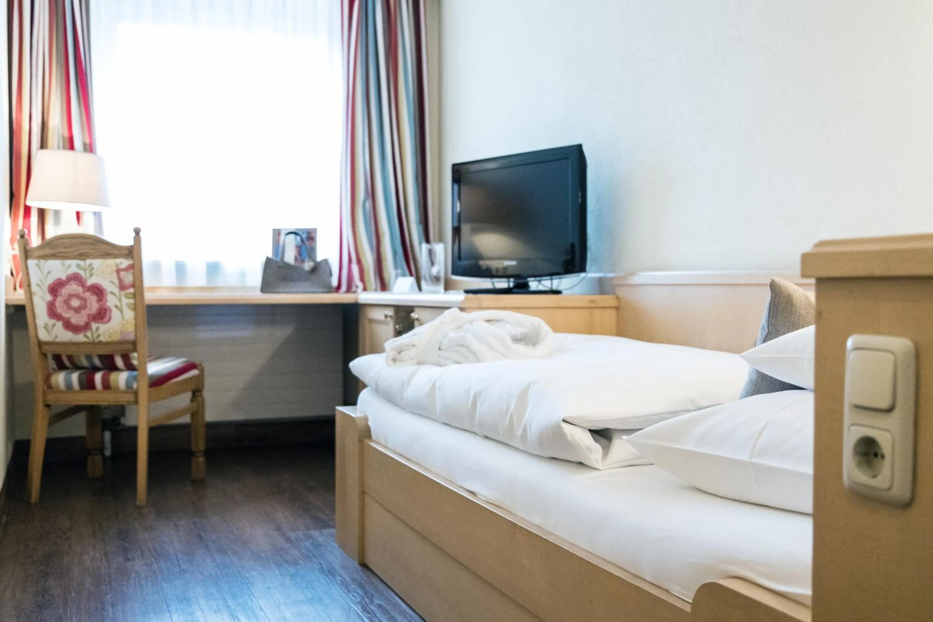 Photo of the whole room, Bed in Pfefferkorn's Hotel