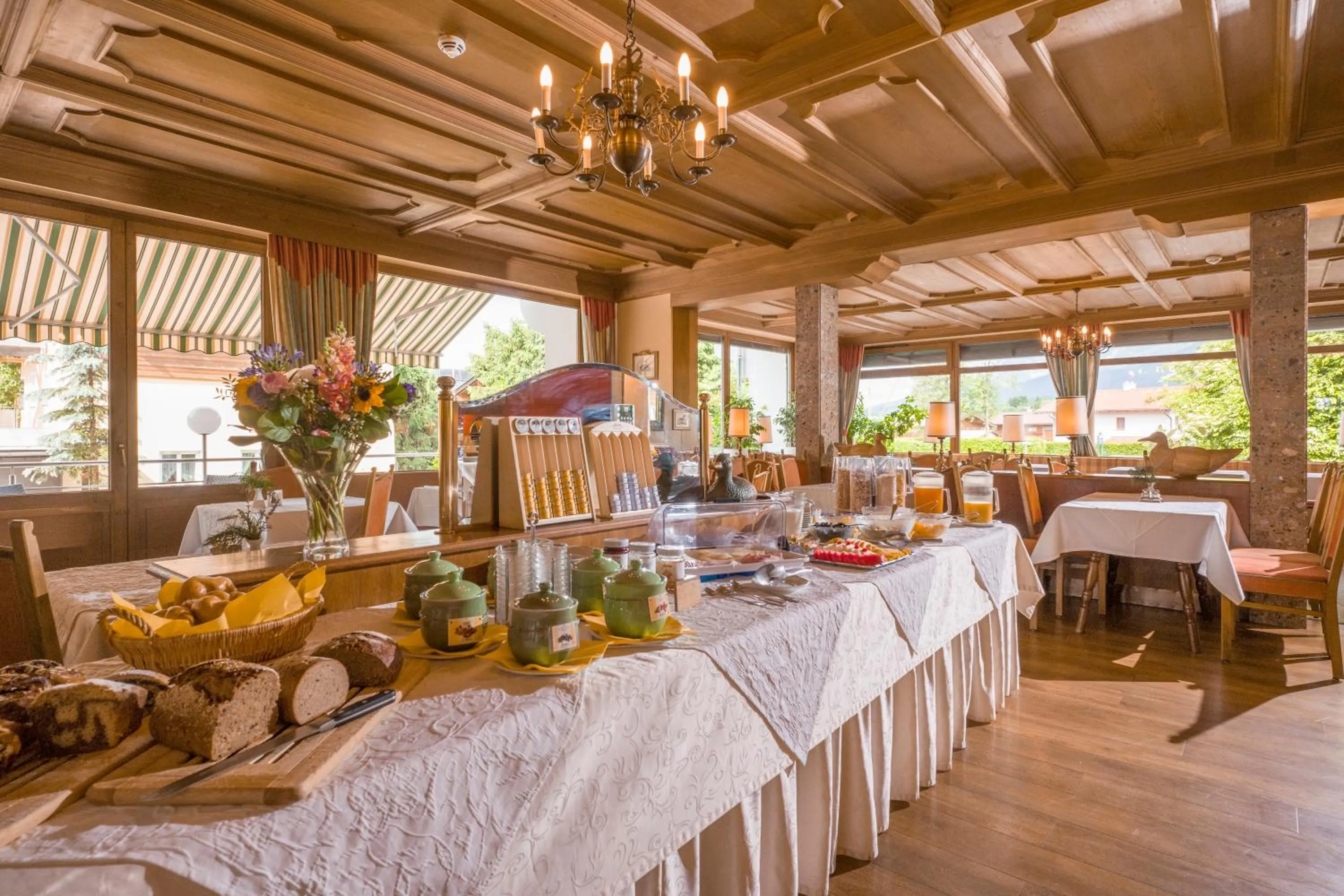 Restaurant/places to eat in Sporthotel Austria