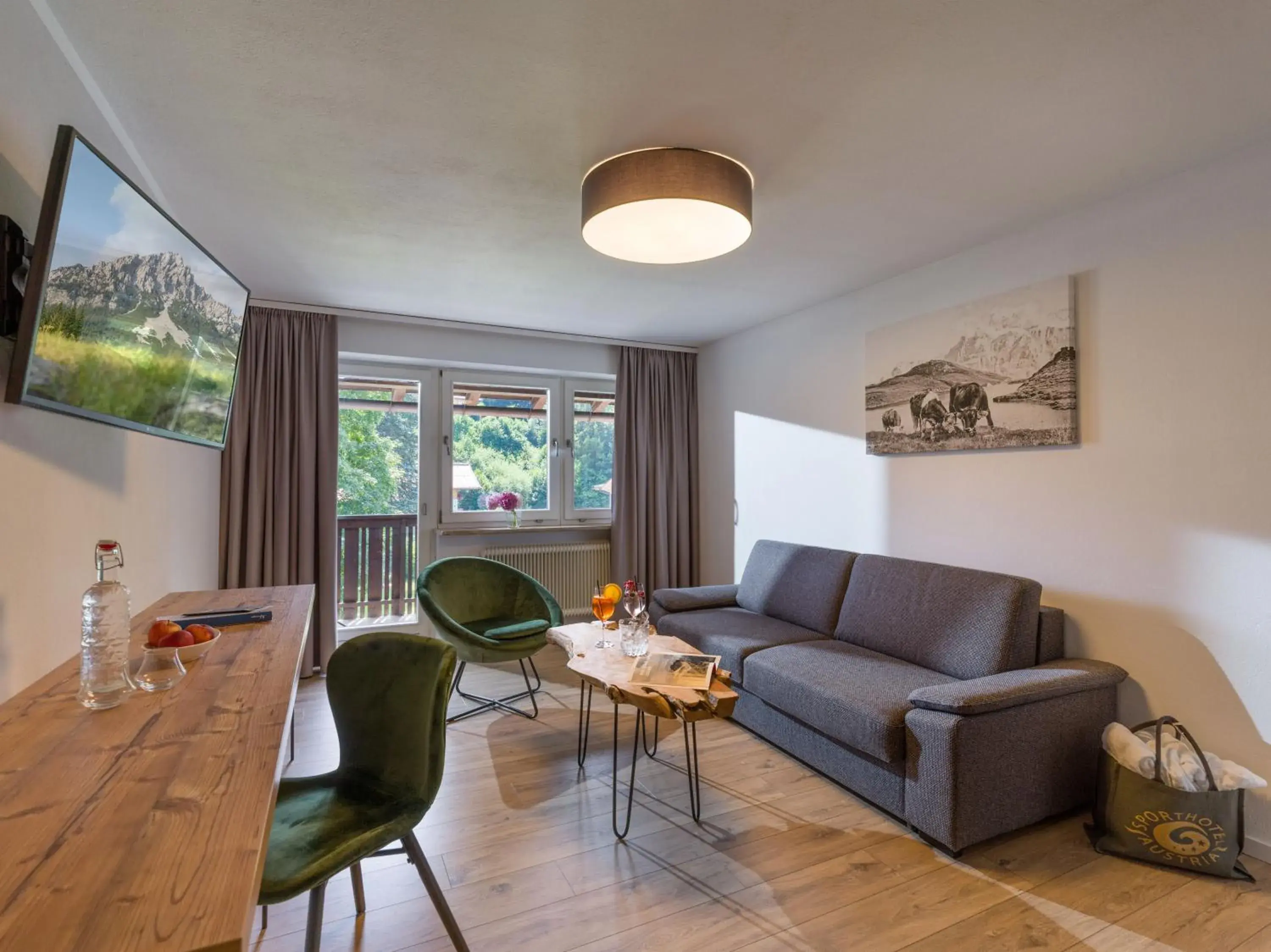 Junior Suite (2 Adults + 2 Children) in Sporthotel Austria Junior Suite (2 Adults + 2 Children) in Sporthotel Austria