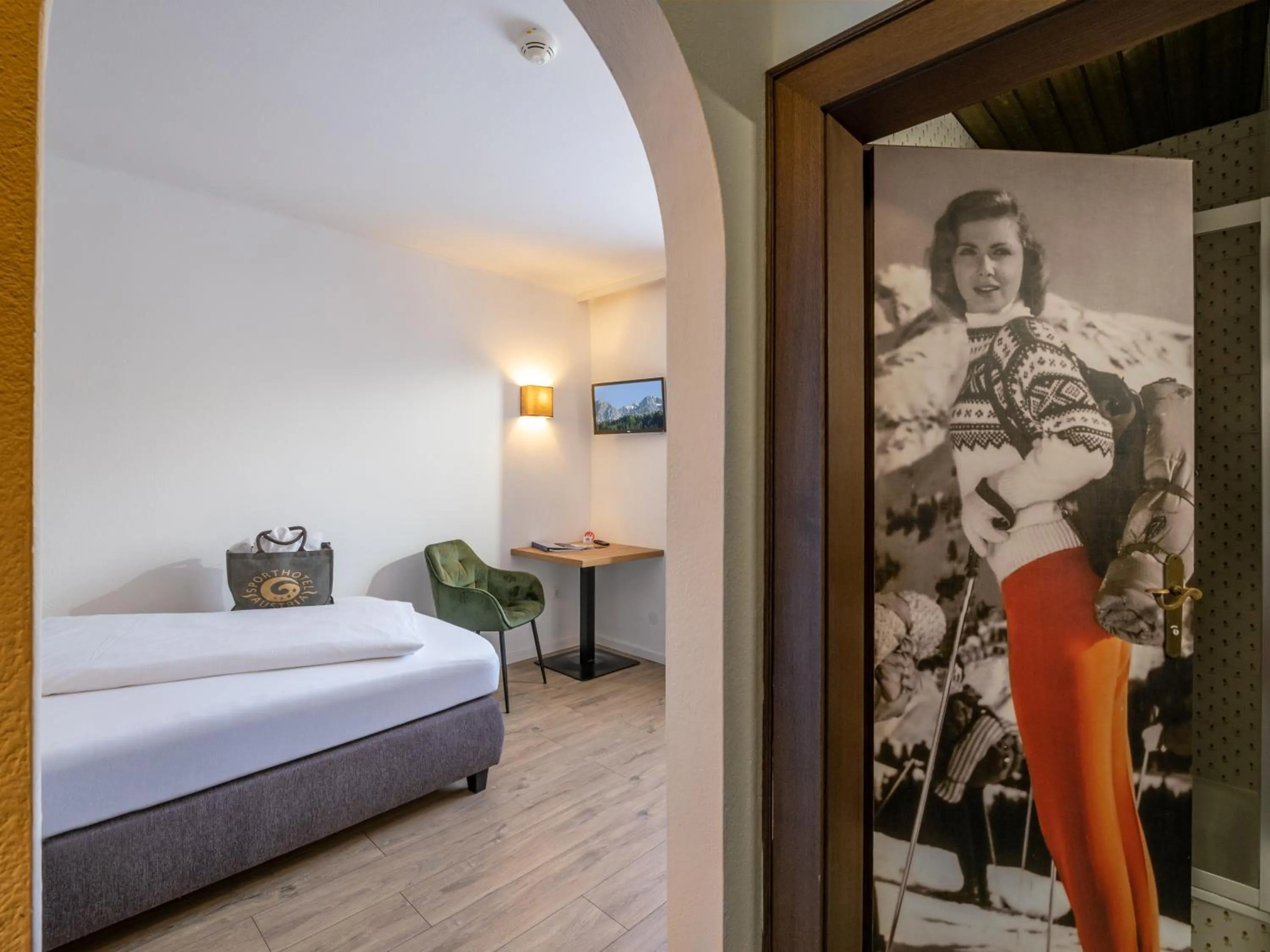 Bed in Sporthotel Austria