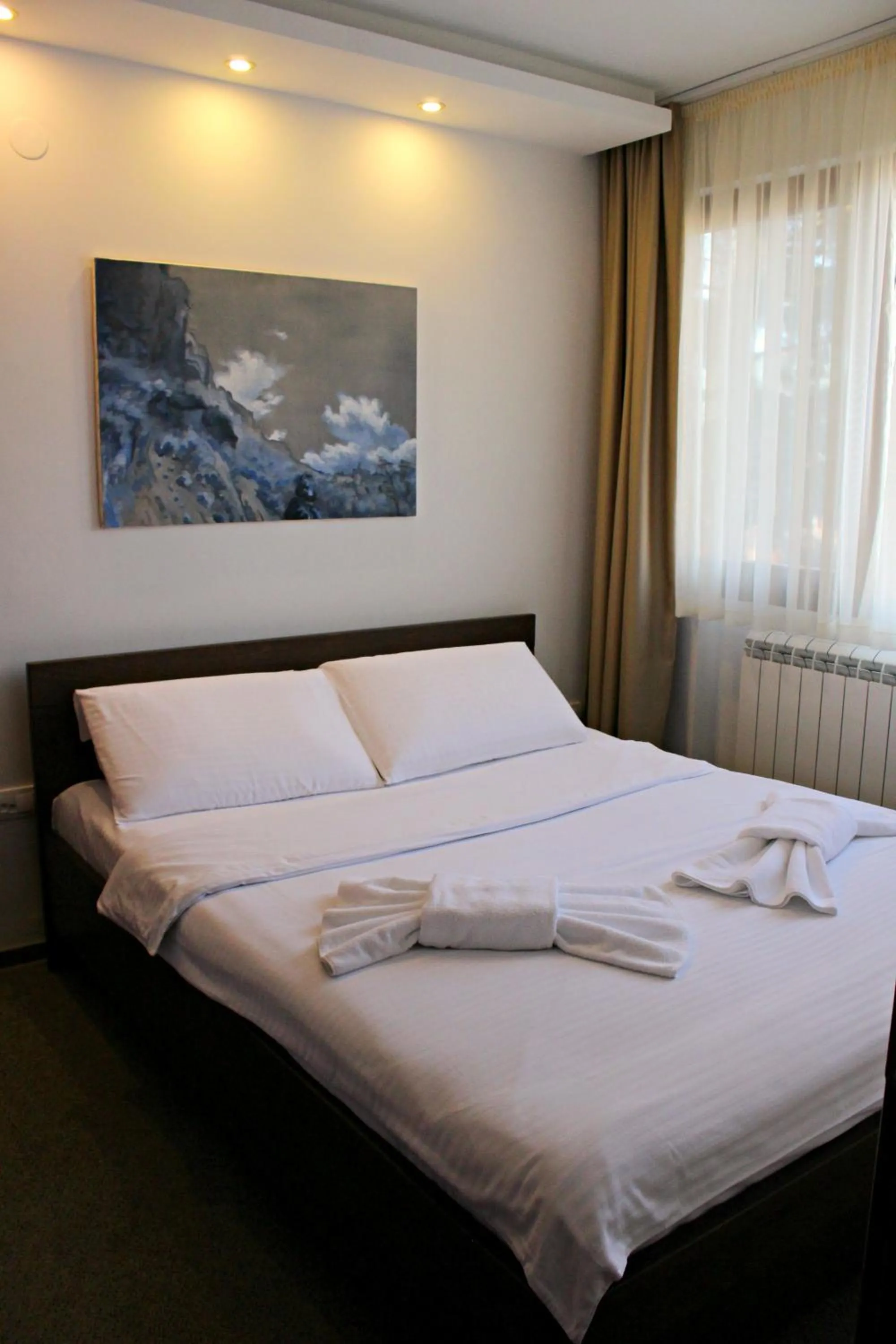 Bedroom, Bed in Hotel Happy