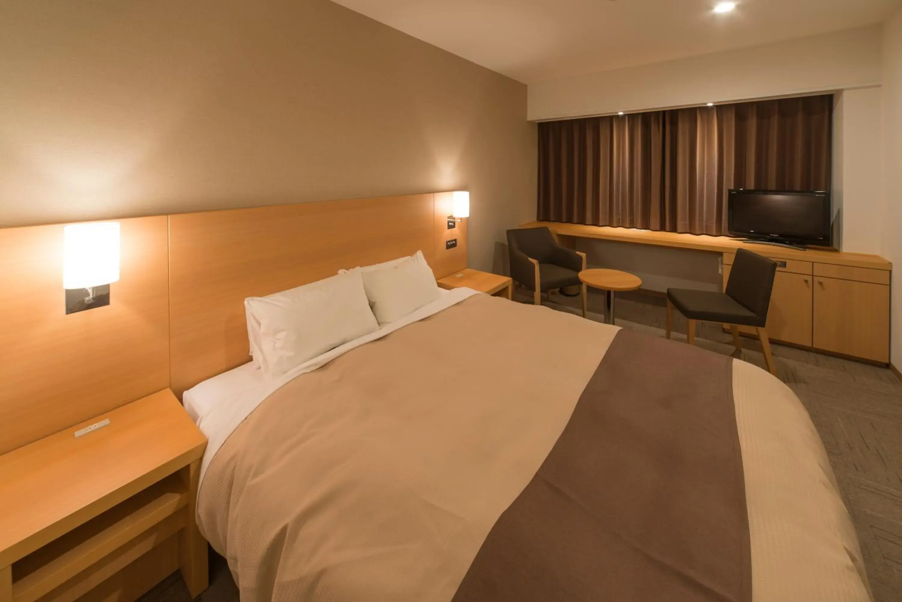 Photo of the whole room, Bed in Hachinohe Park Hotel