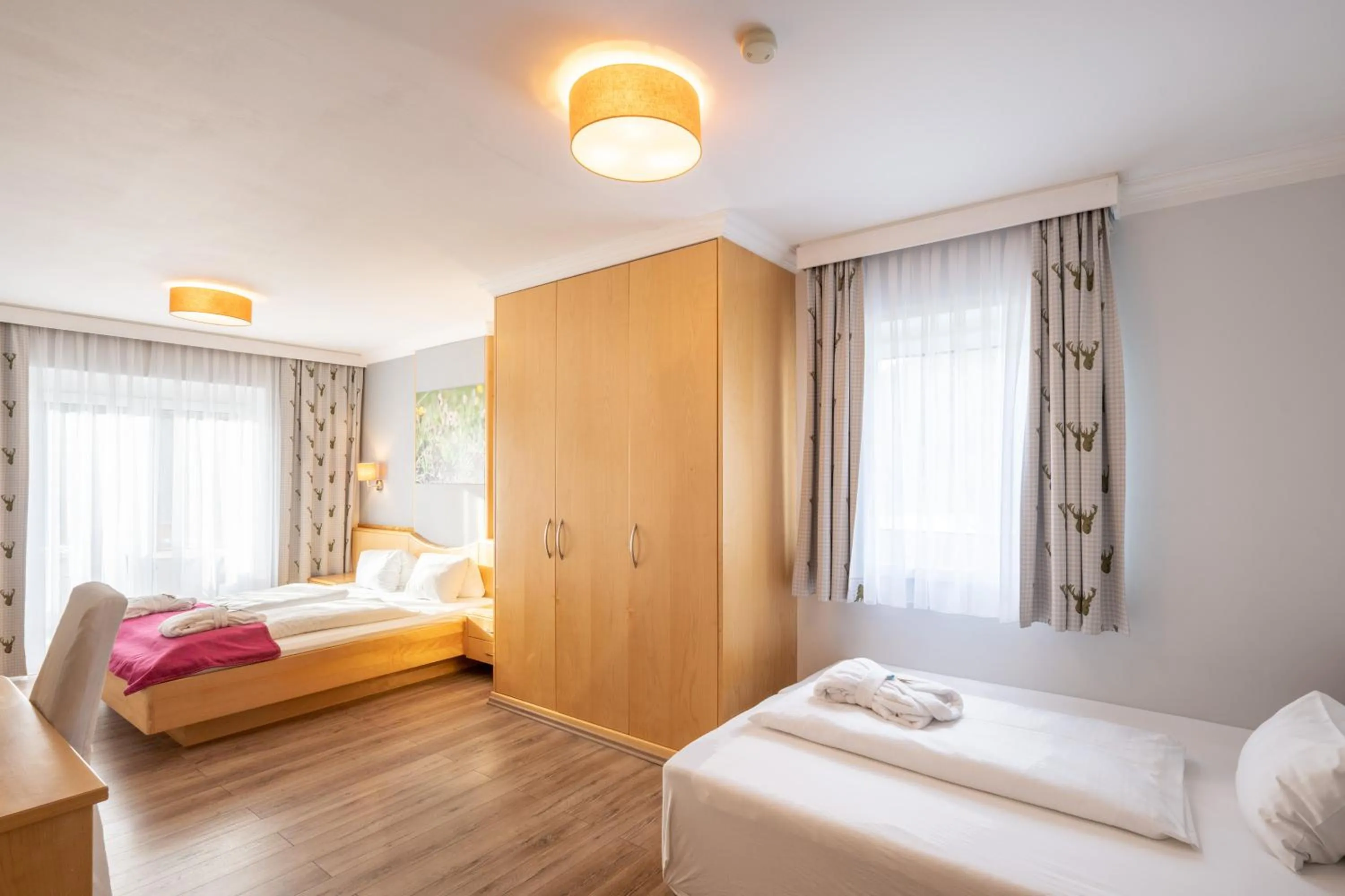 Balcony/Terrace, Bed in Genusshotel Almrausch