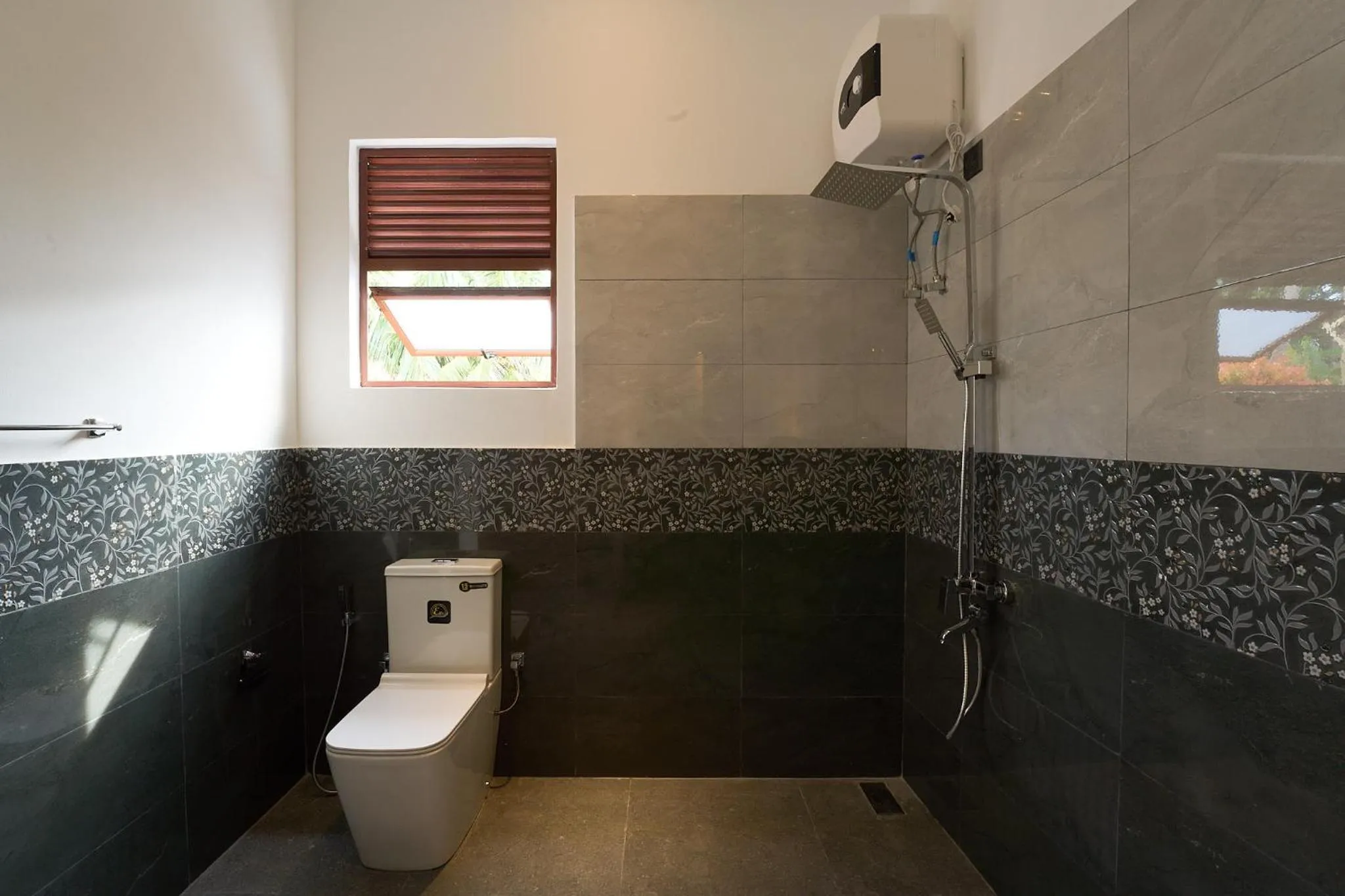 Shower in The CatiPe Lodge
