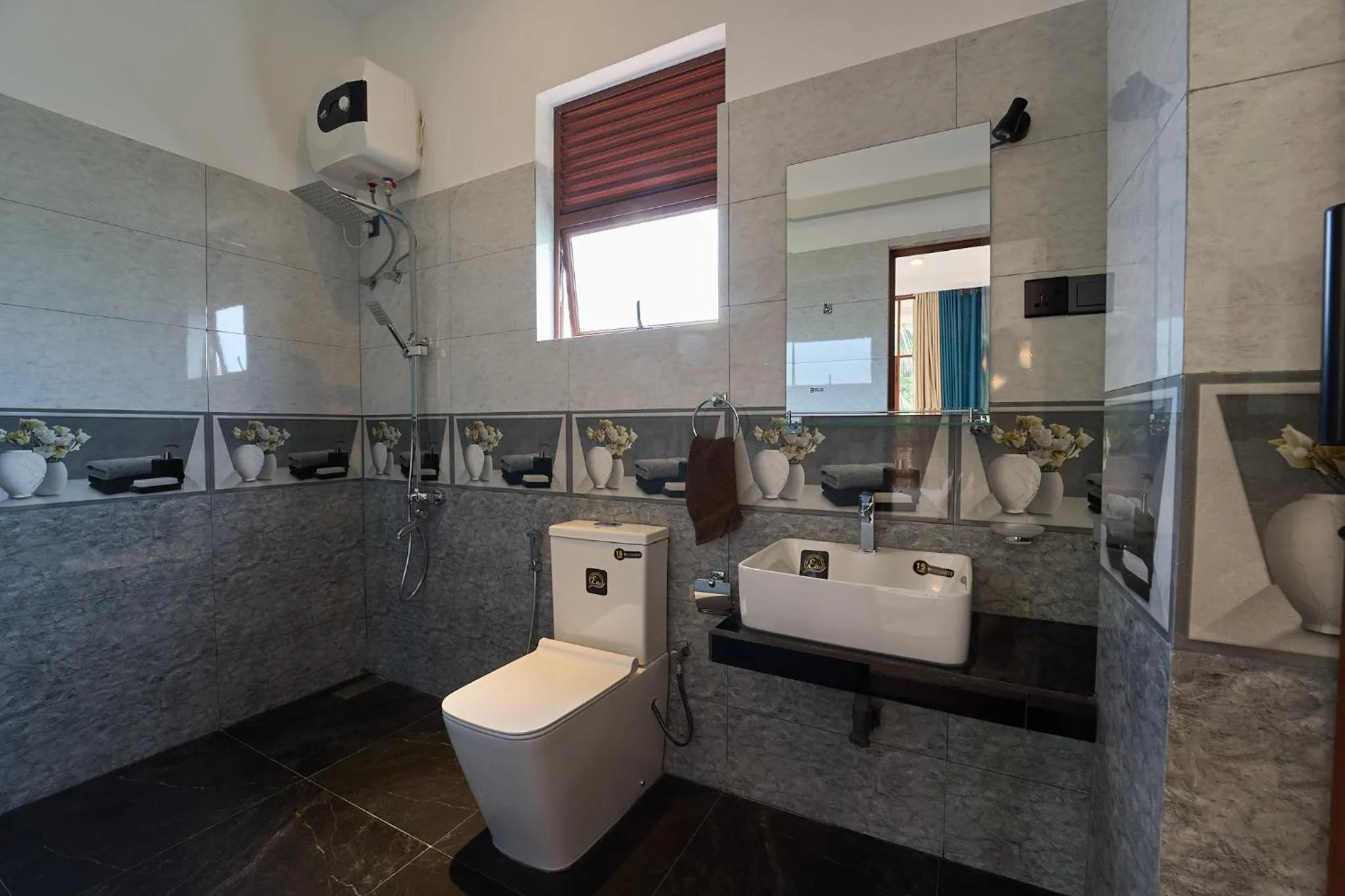 Shower in The CatiPe Lodge