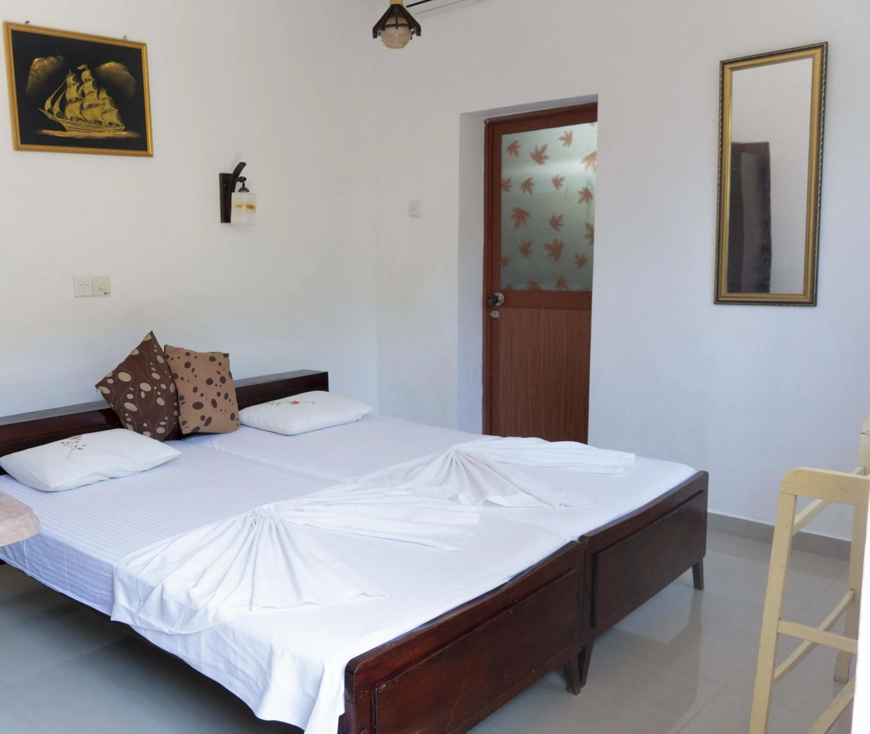 Photo of the whole room in The CatiPe Lodge