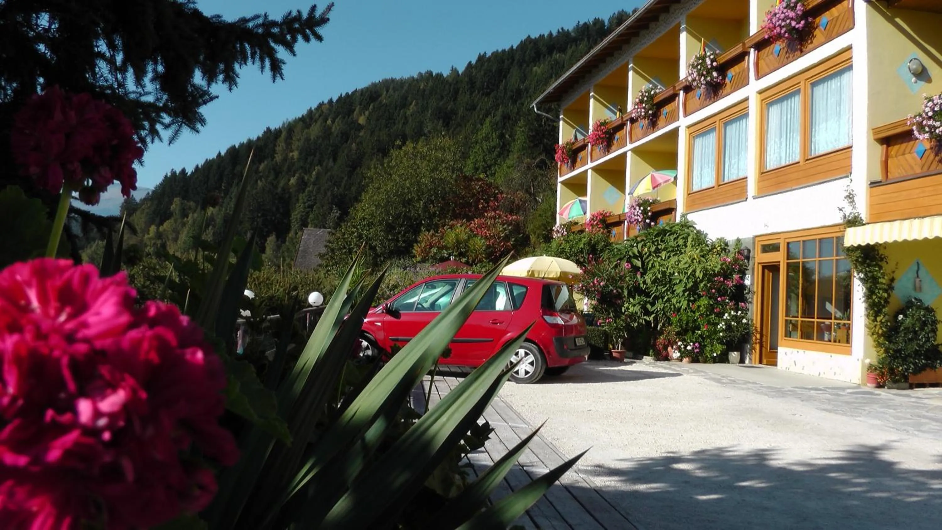 Facade/entrance in Pension zum Mühlrad