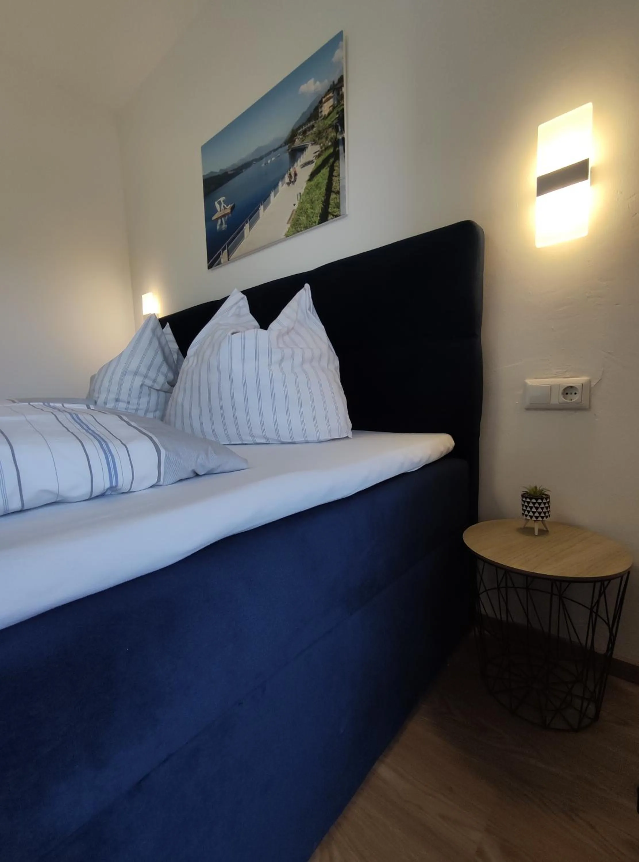 Photo of the whole room, Bed in Pension zum Mühlrad