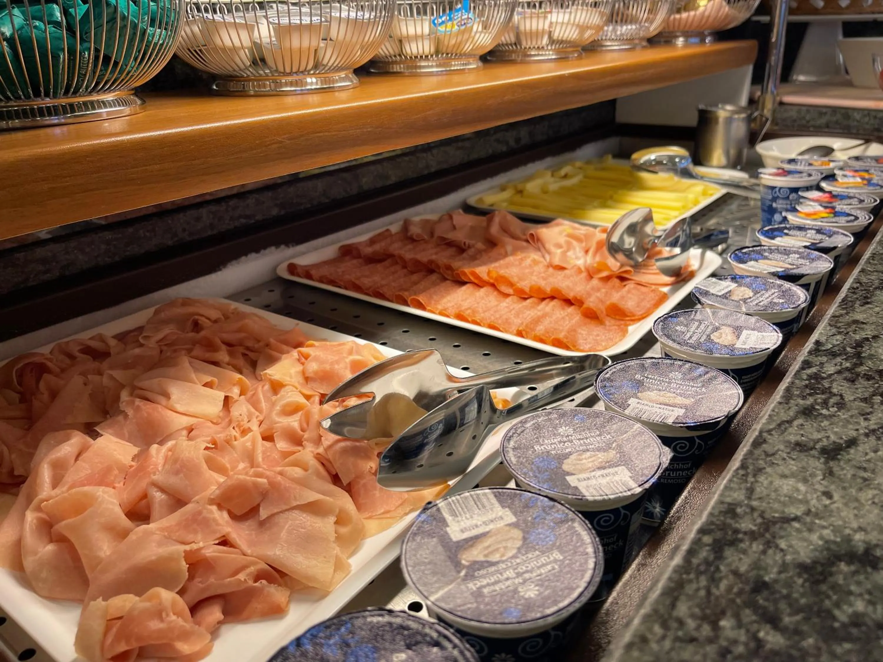 Food and drinks in Aparthotel Pineda