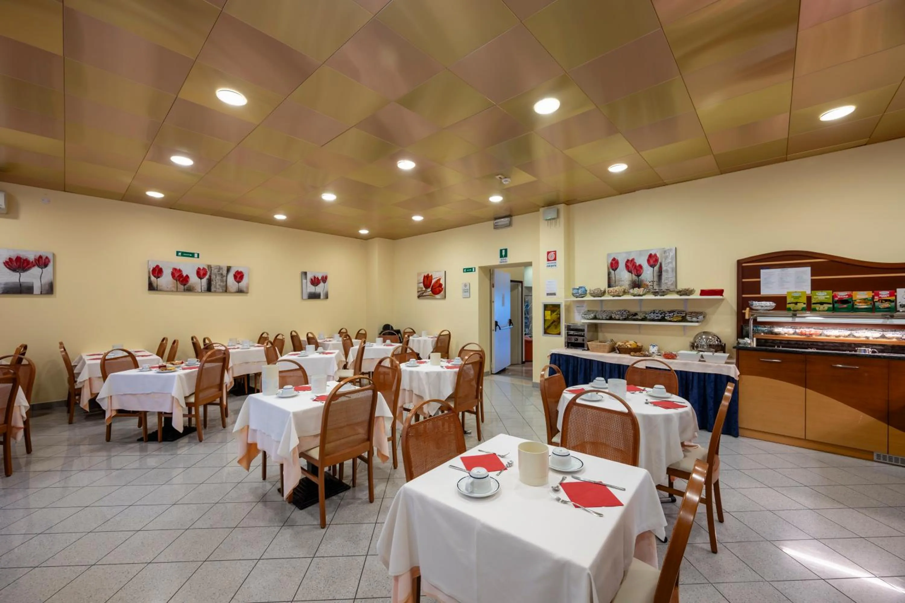 Restaurant/places to eat in Aparthotel Pineda