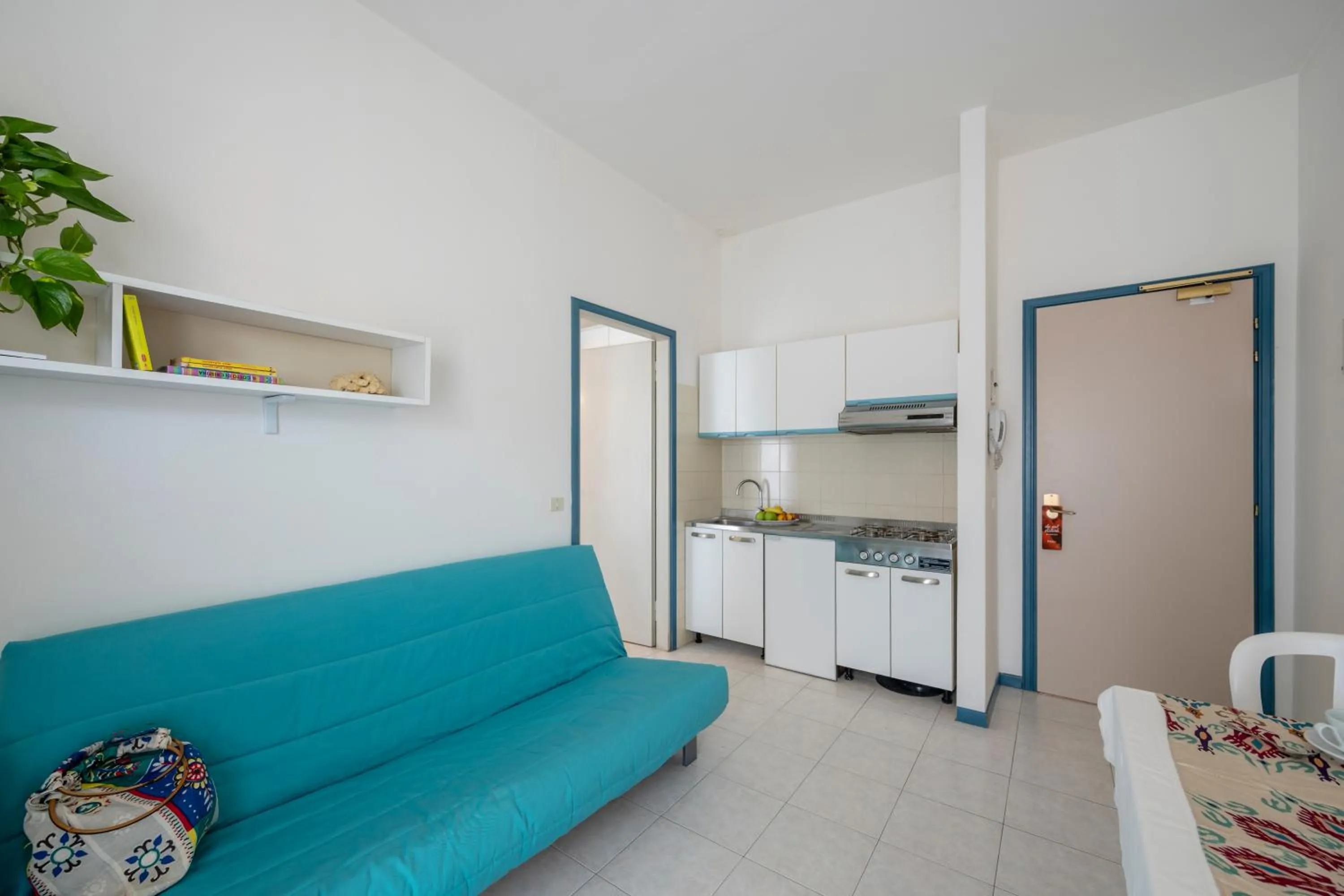 Kitchen or kitchenette in Aparthotel Pineda