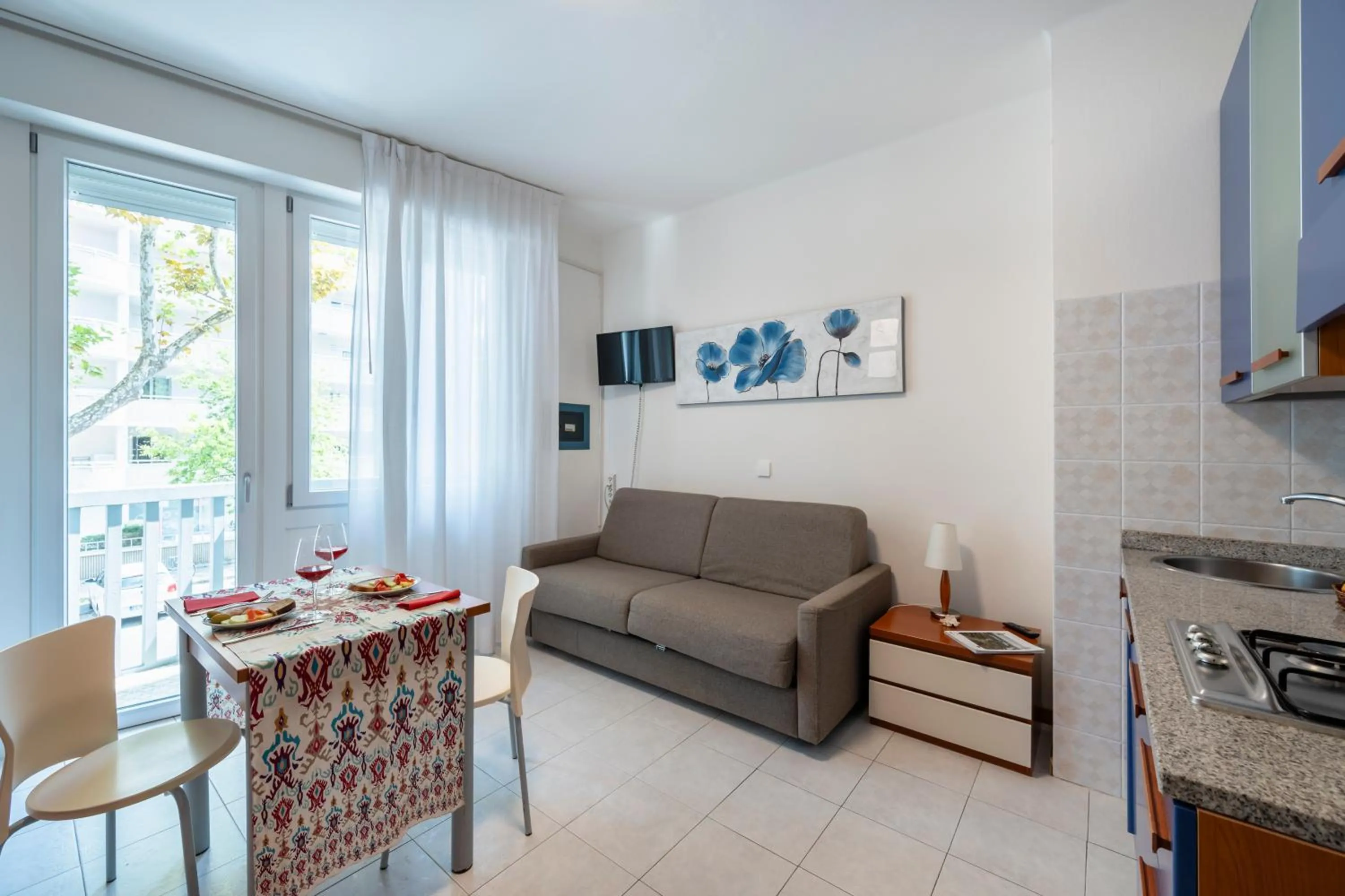 Kitchen or kitchenette in Aparthotel Pineda