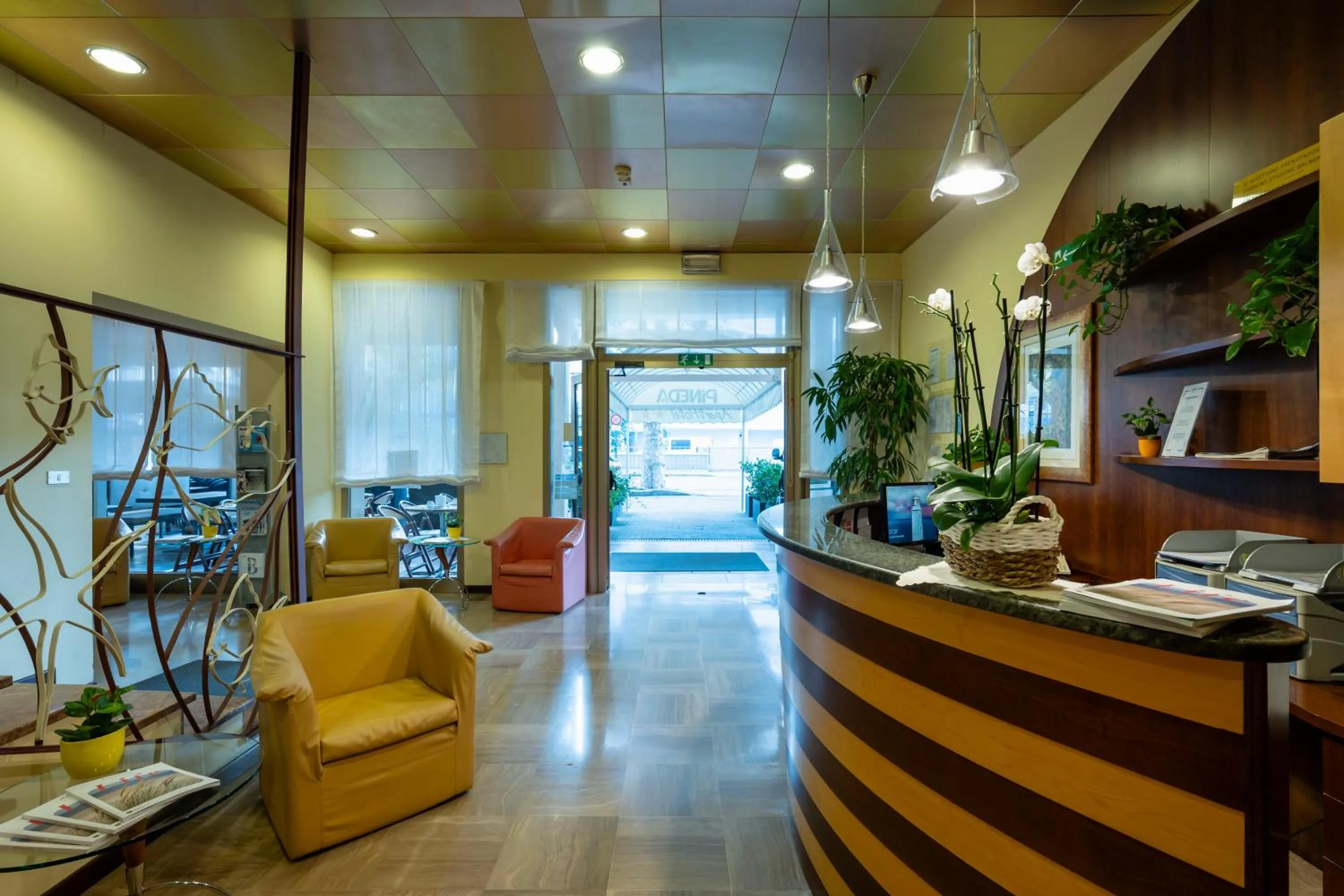 Seating area in Aparthotel Pineda