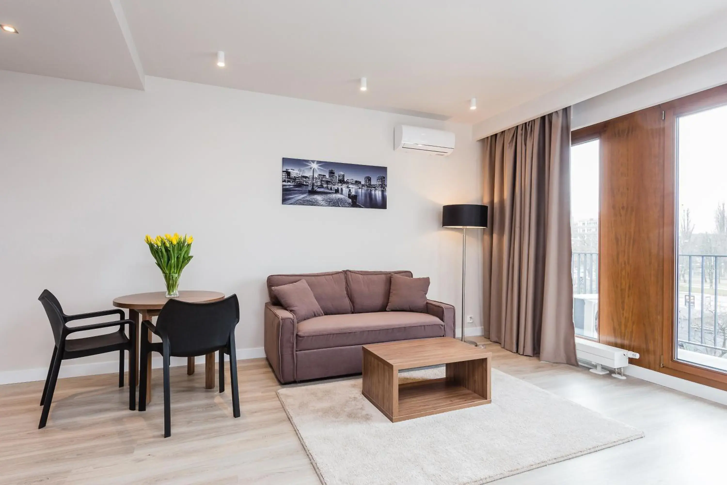 Superior One-Bedroom Apartment in Platinum Residence Mokotów Superior One-Bedroom Apartment in Platinum Residence Mokotów