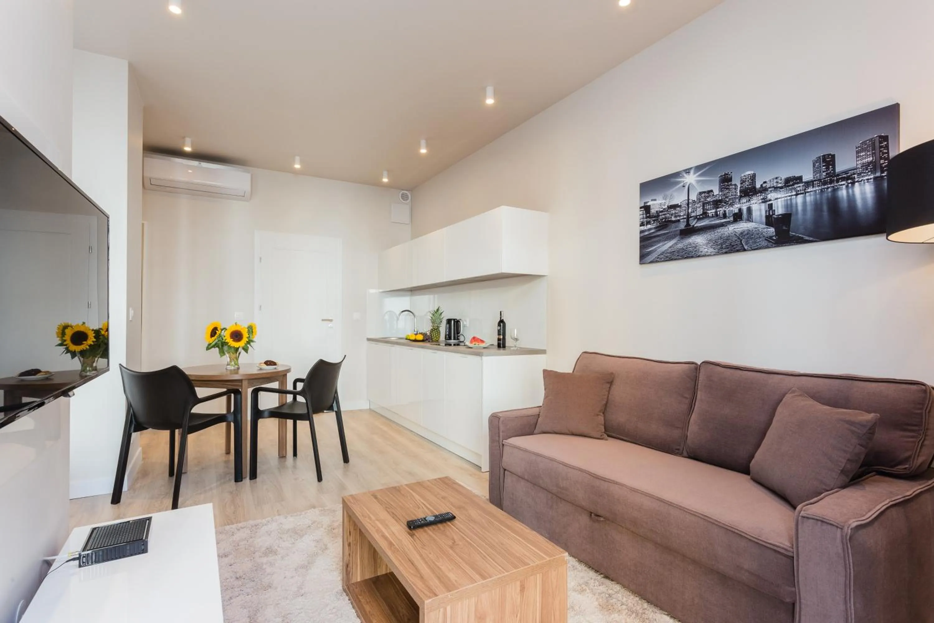 Photo of the whole room in Platinum Residence Mokotów