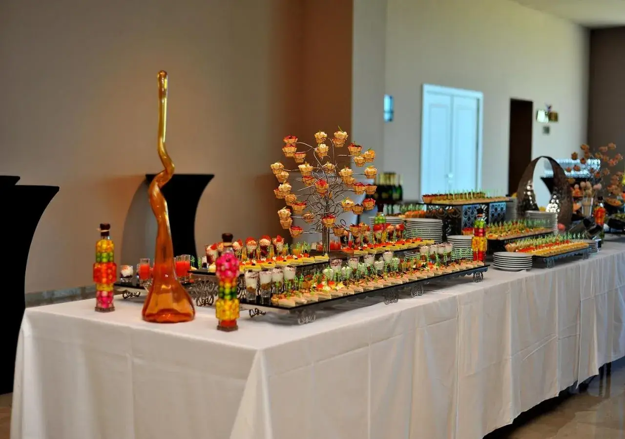 Food and drinks in Euphoria Batumi Convention & Casino Hotel Food and drinks in Euphoria Batumi Convention & Casino Hotel