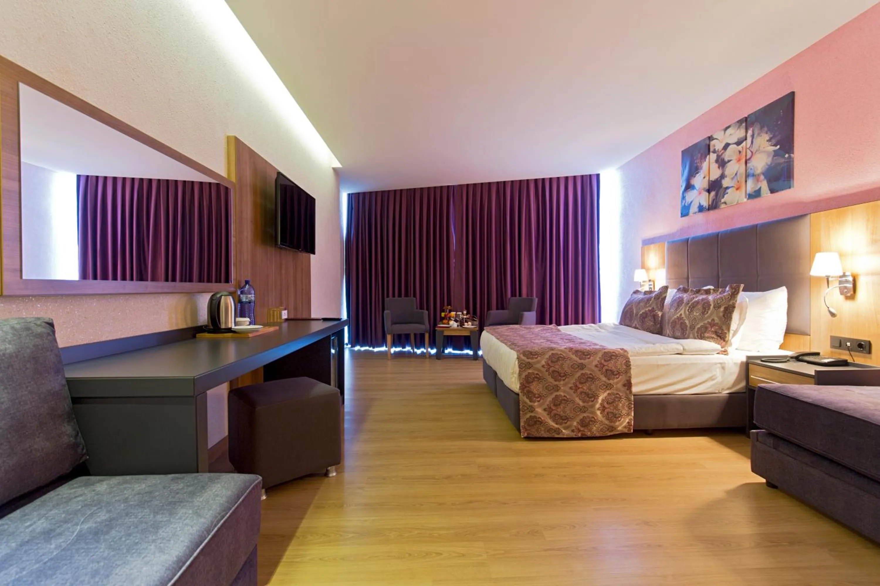 Bedroom, Bed in Euphoria Batumi Convention & Casino Hotel