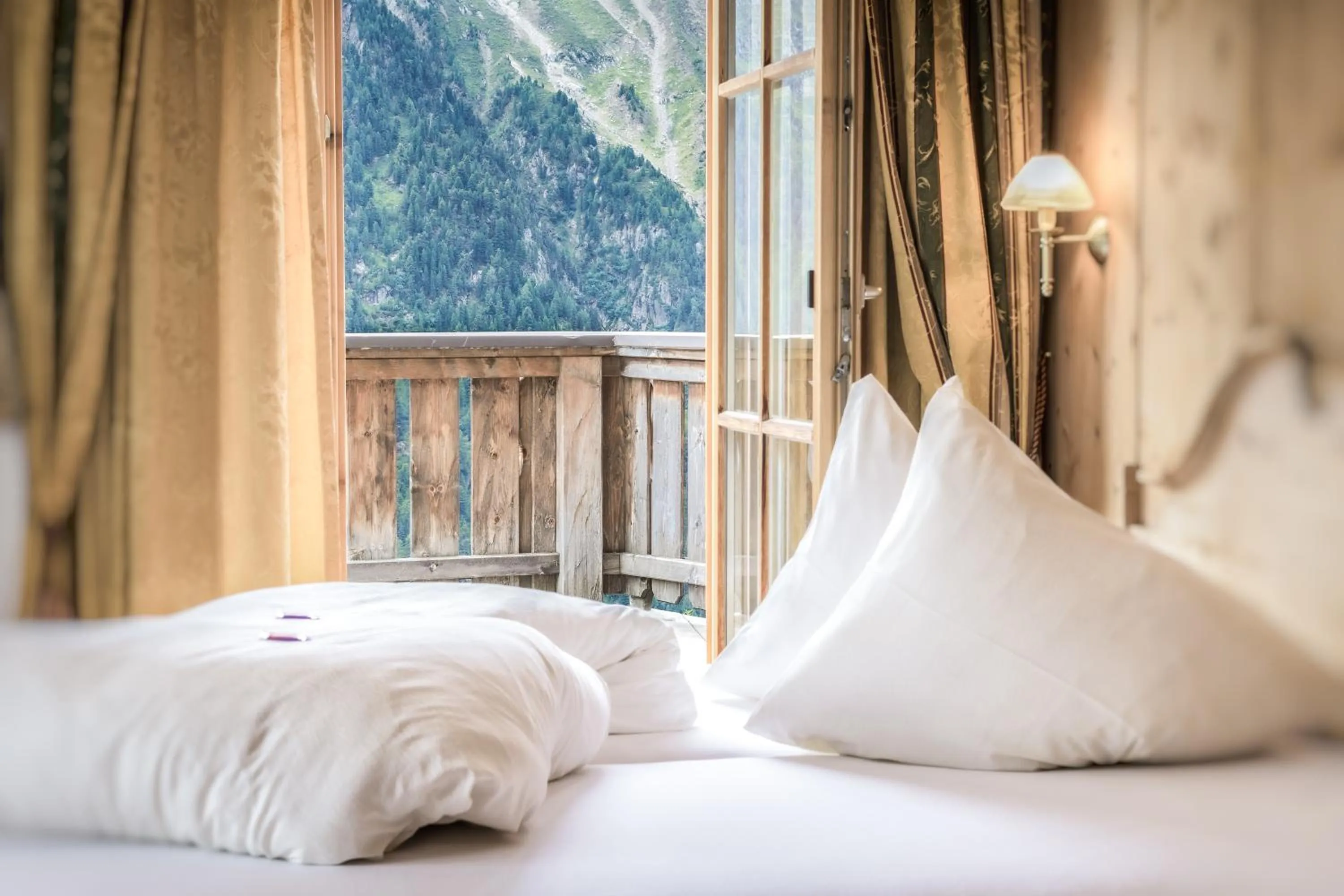 Bed in Hotel Silbertal