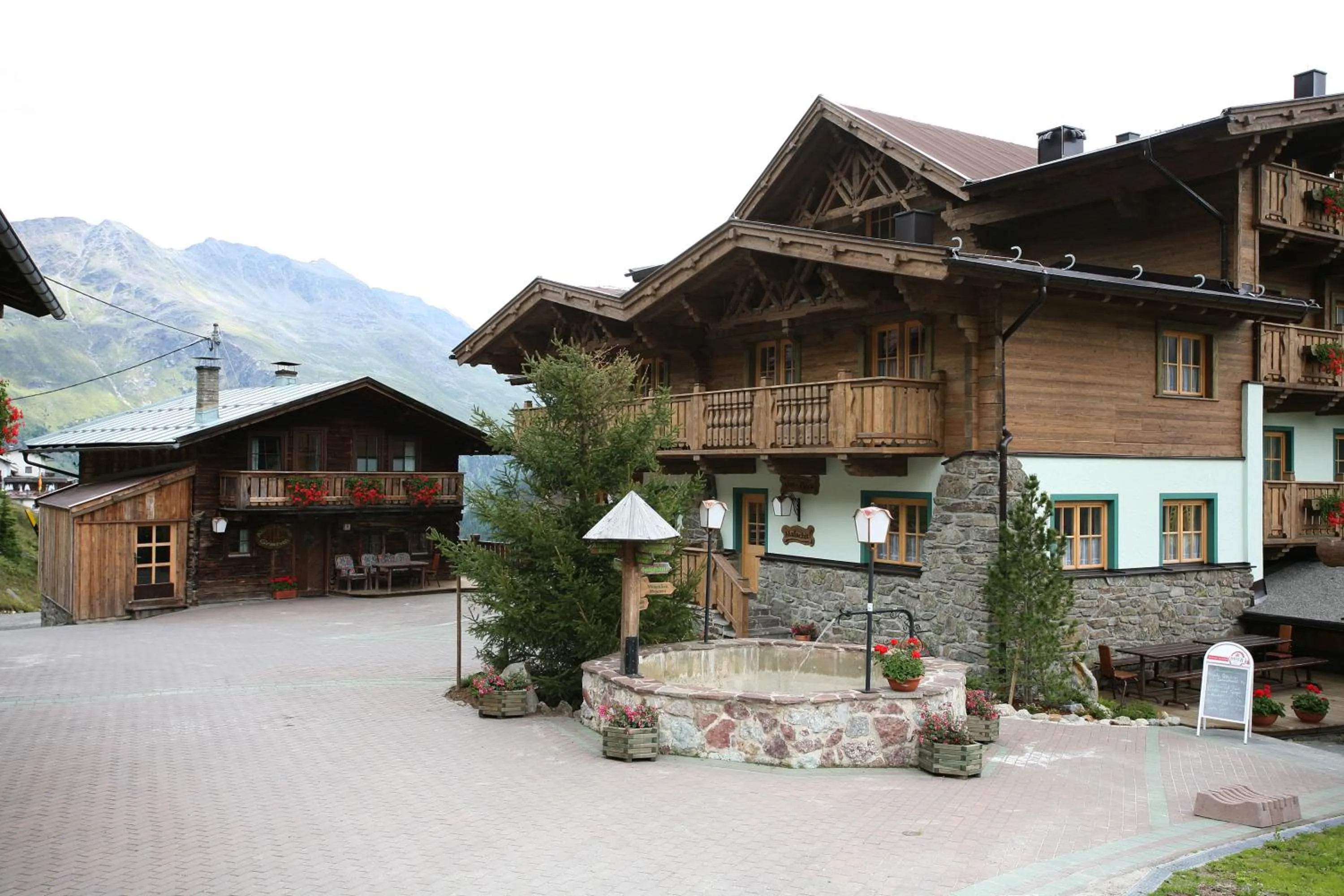 Facade/entrance in Hotel Silbertal