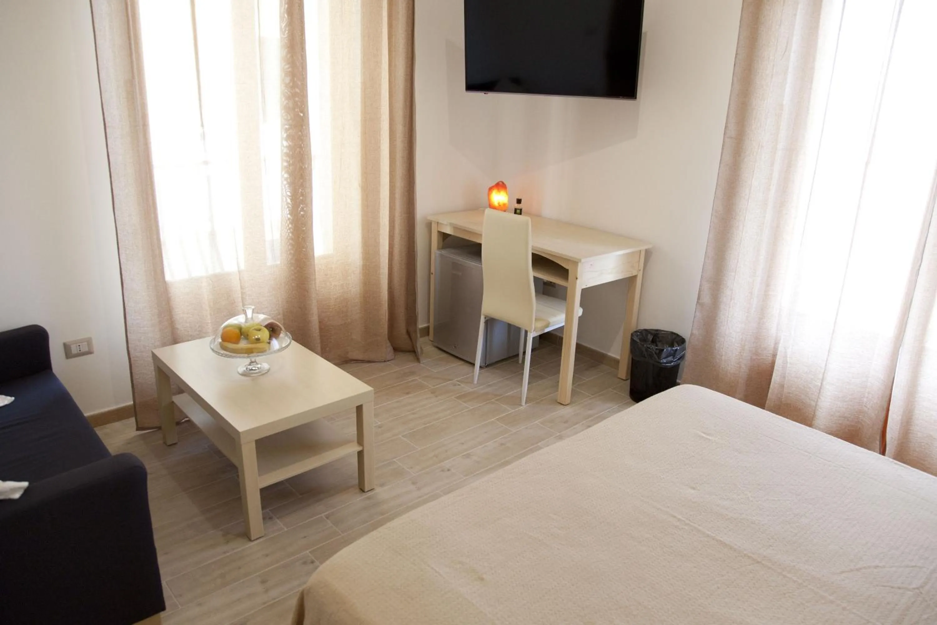 Photo of the whole room in Arcadia