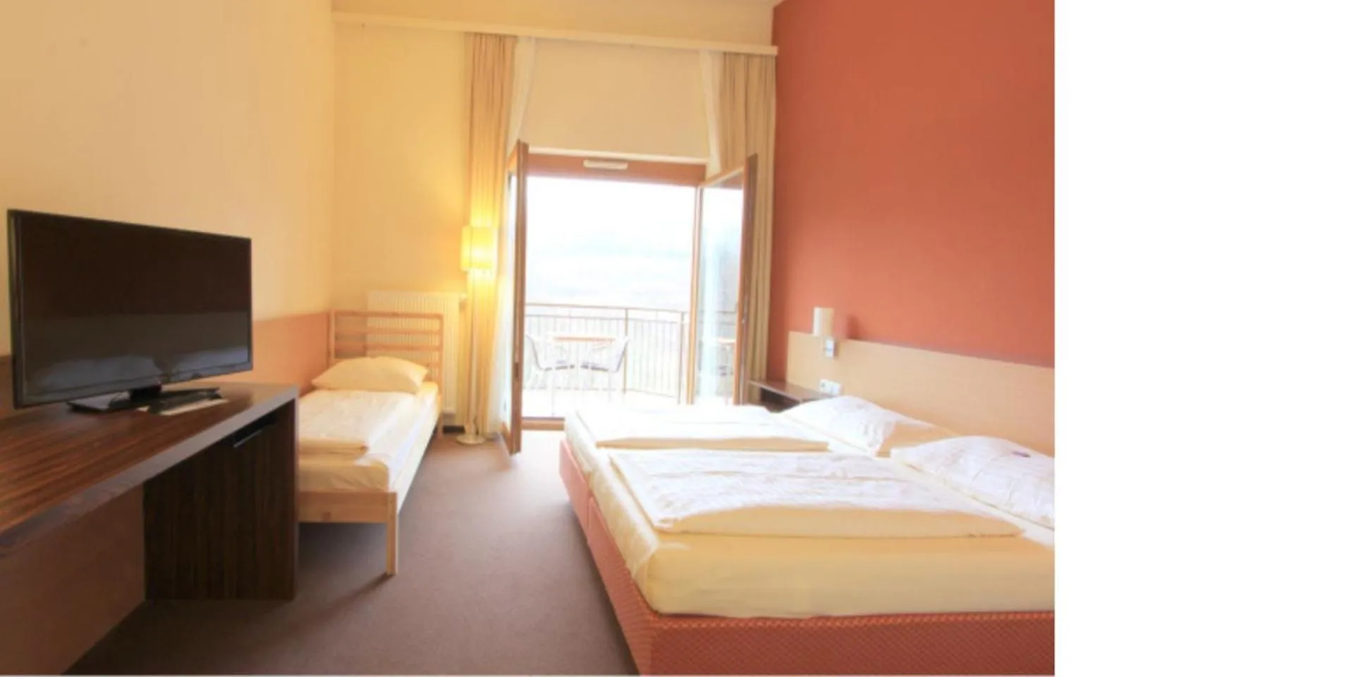 Photo of the whole room, Bed in Vital Hotel Krainz mit Nebenhaus Familien Oase