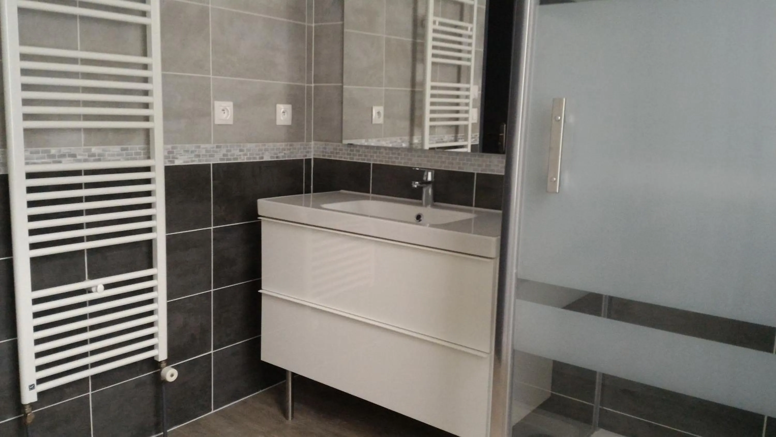 Shower in Sohosuite