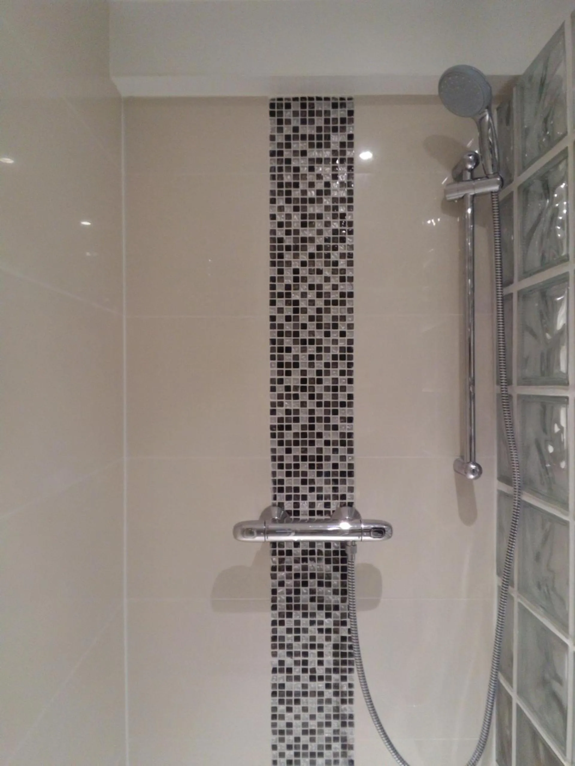 Shower in Sohosuite