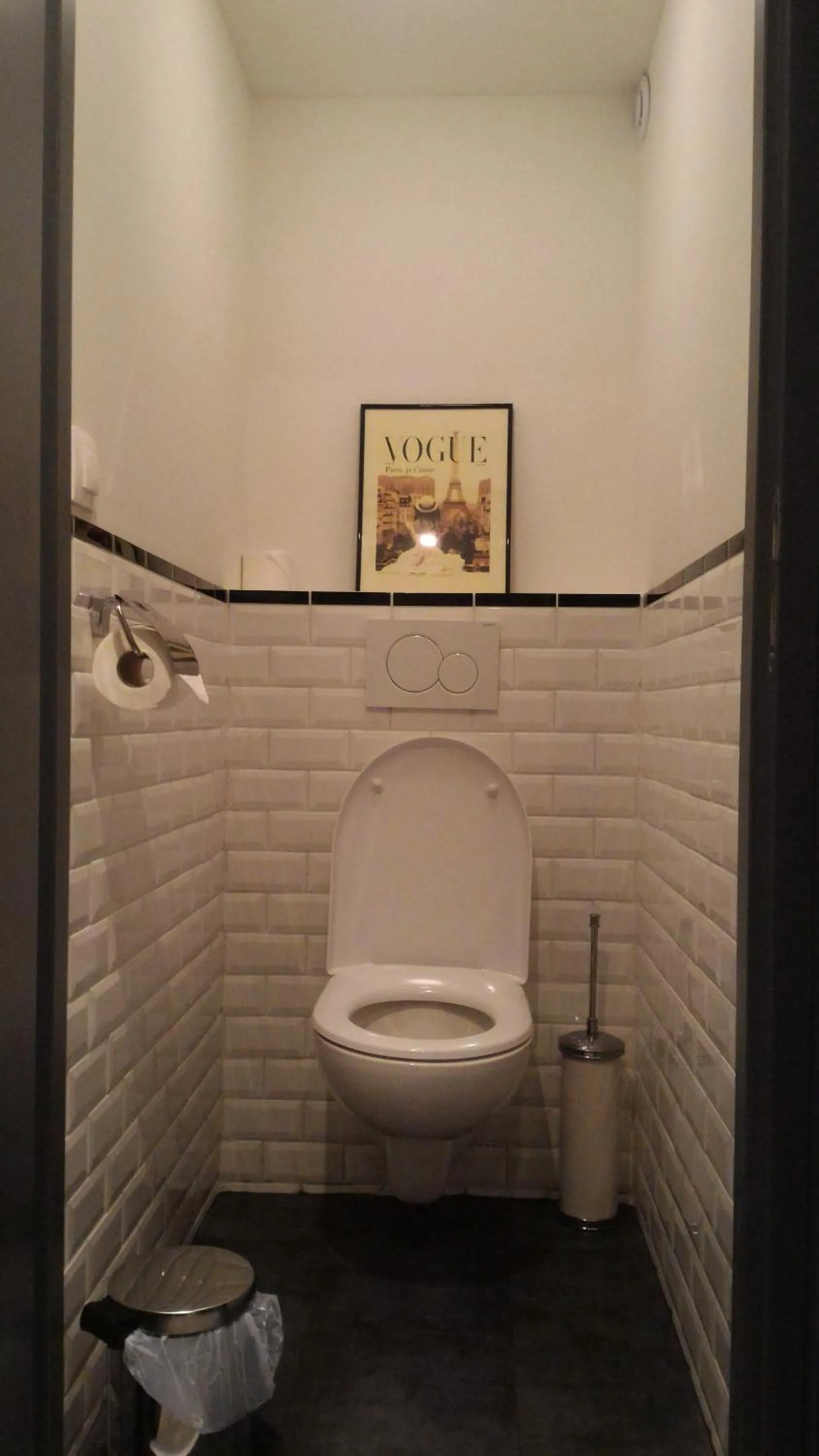 Toilet in Sohosuite
