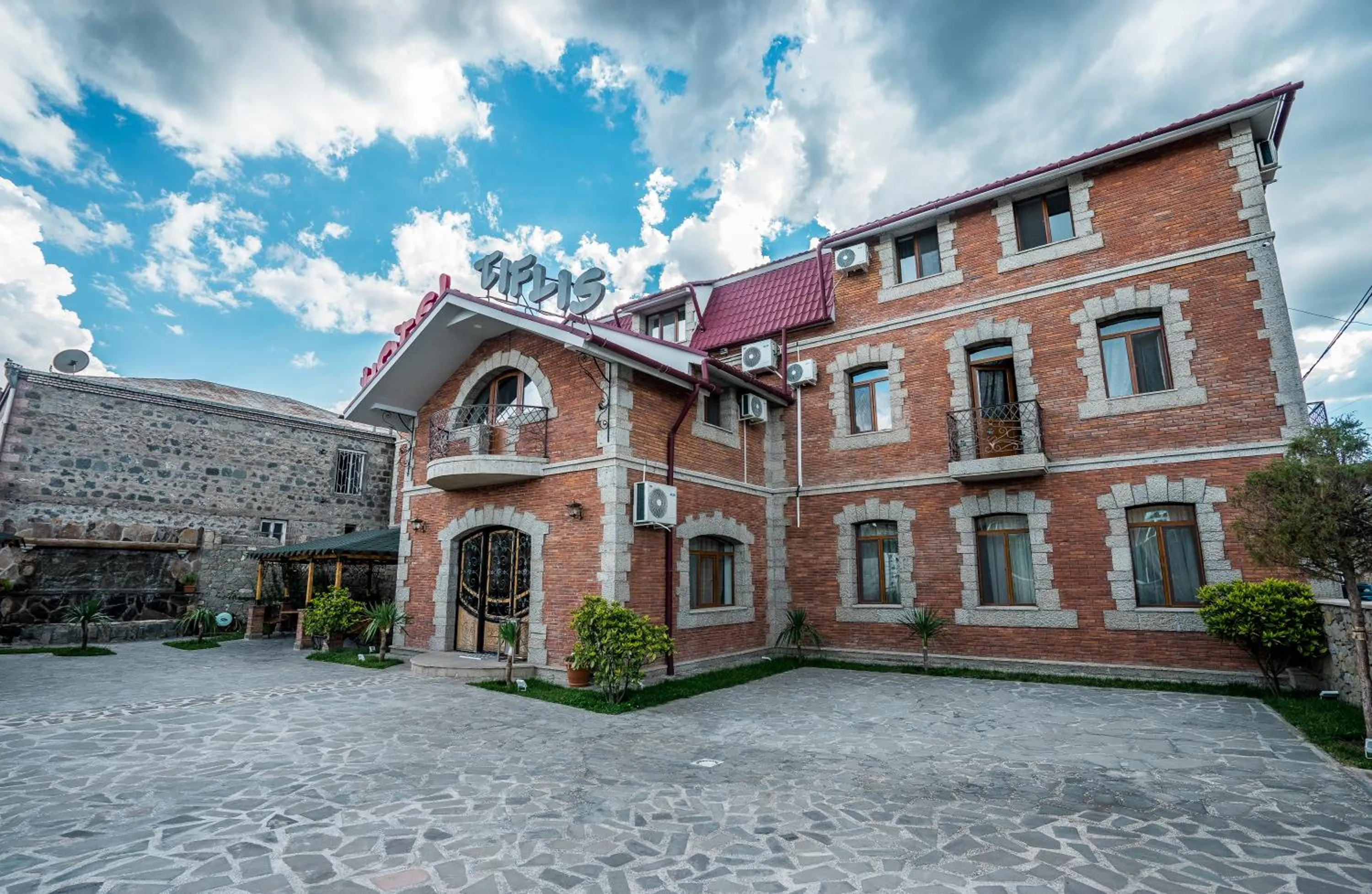 Hotel Tiflis
