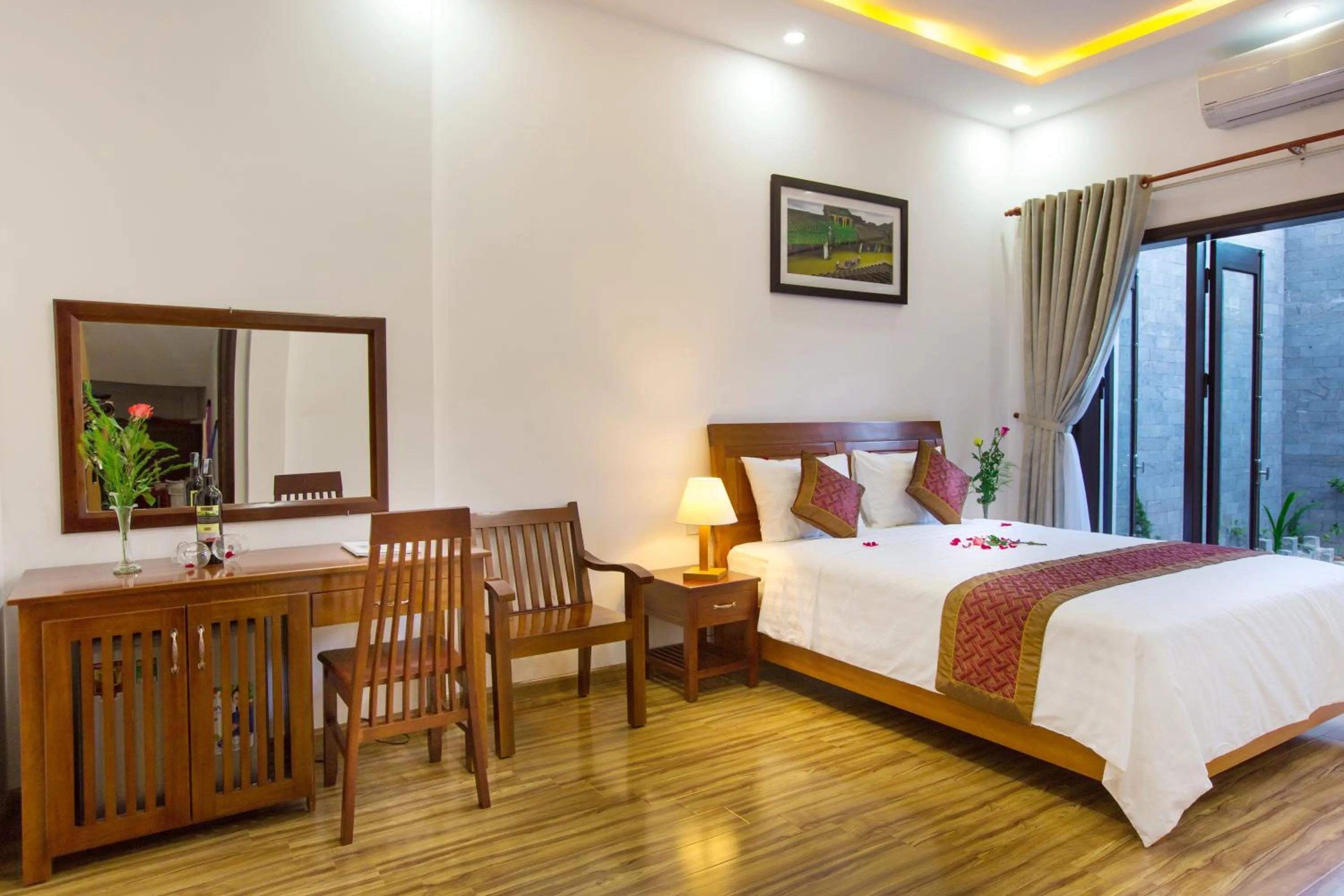 Bedroom, Bed in Hoi An Sun Lake Villa