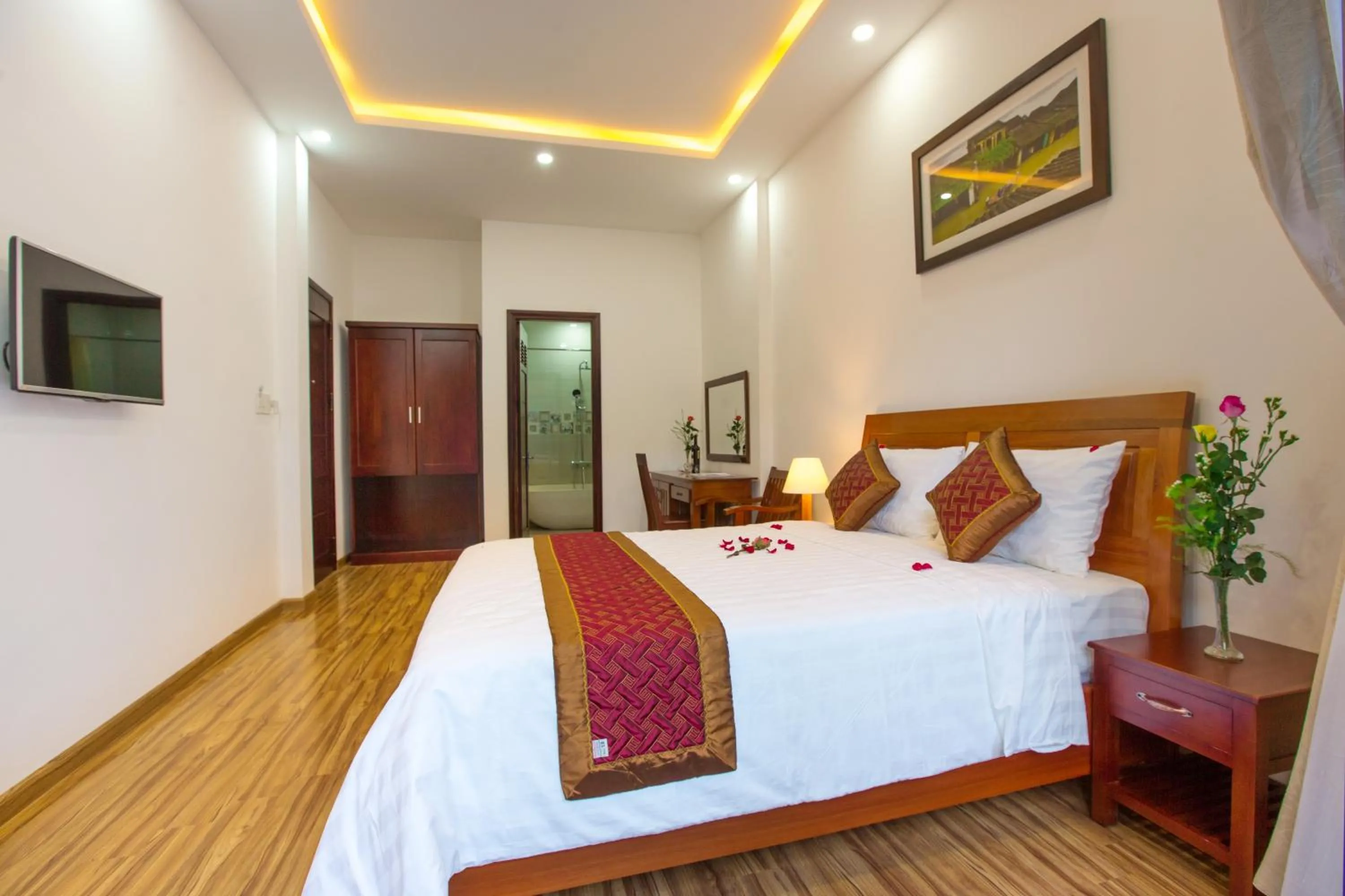 Bedroom, Bed in Hoi An Sun Lake Villa