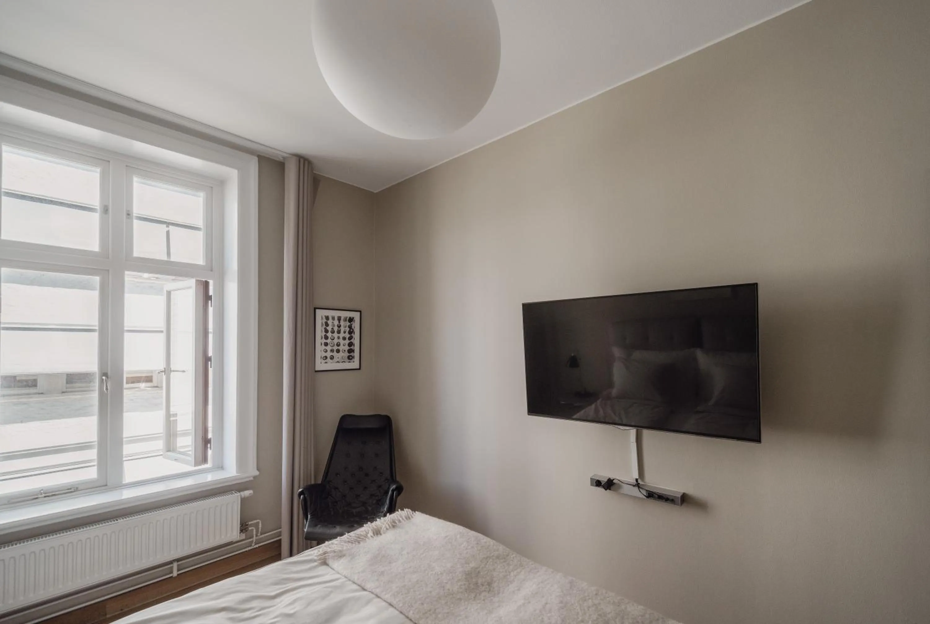 Bedroom, Bed in TwentySix