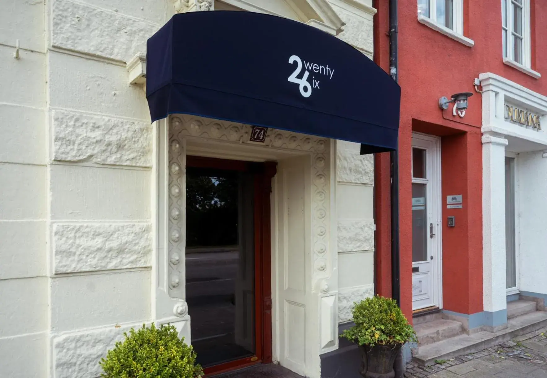 Facade/entrance in TwentySix Facade/entrance in TwentySix