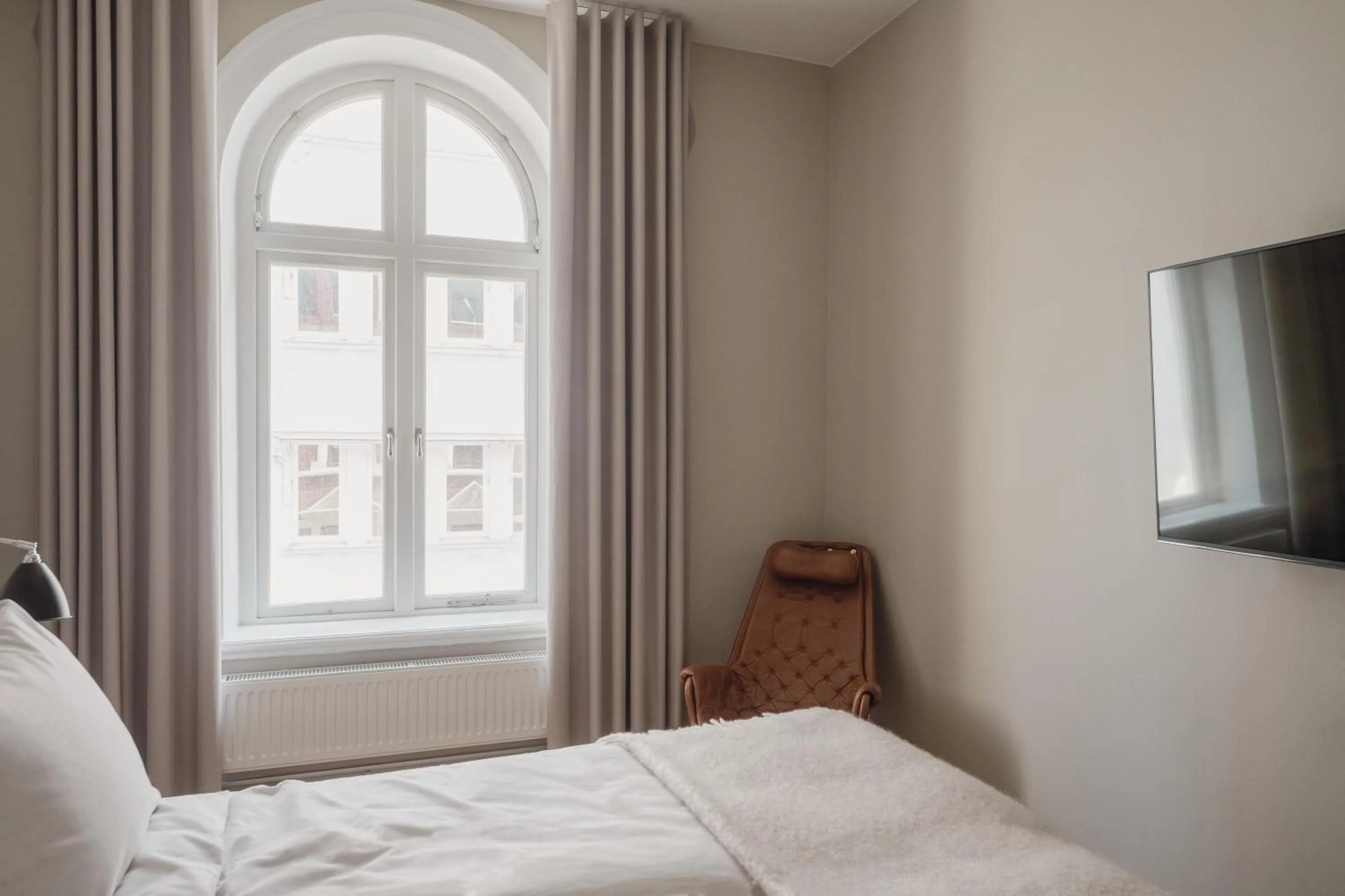 Bedroom, Bed in TwentySix