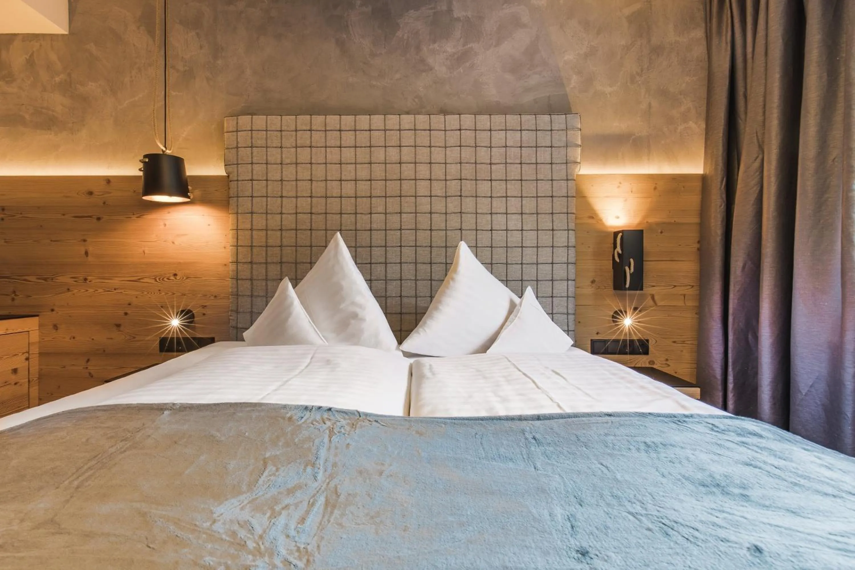 Bed in Hotel Vier Jahreszeiten