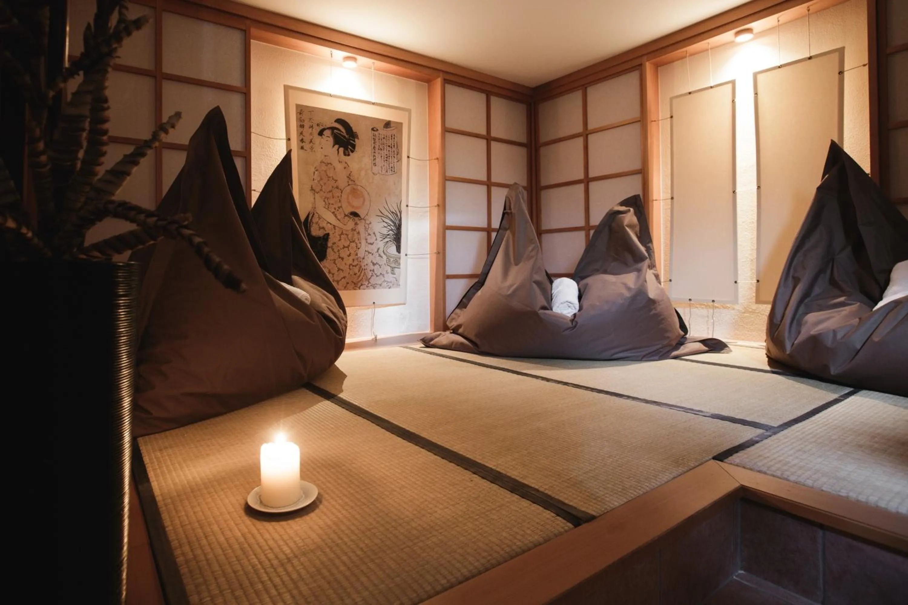 Spa and wellness centre/facilities, Bed in Hotel Vier Jahreszeiten