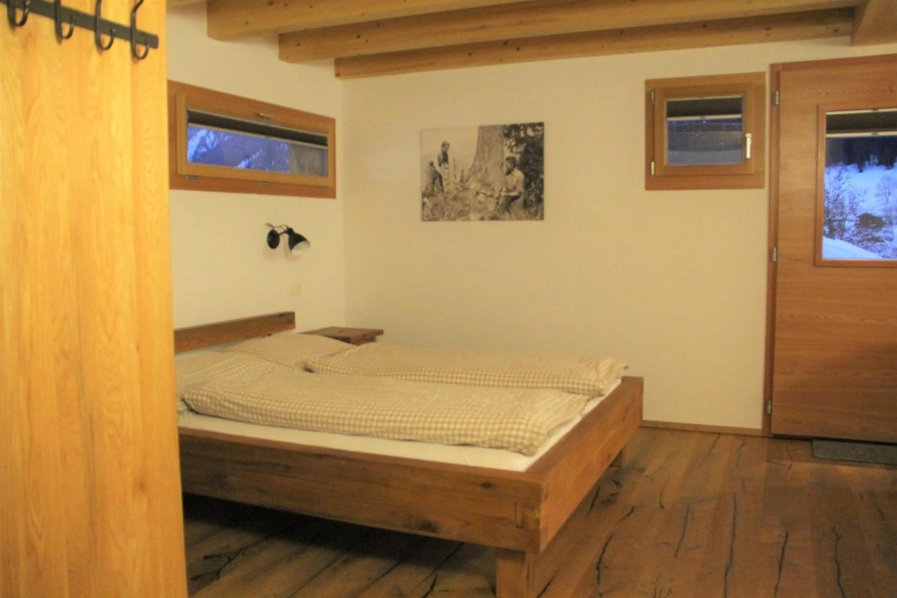 Photo of the whole room, Bed in B&B Hängebrigga