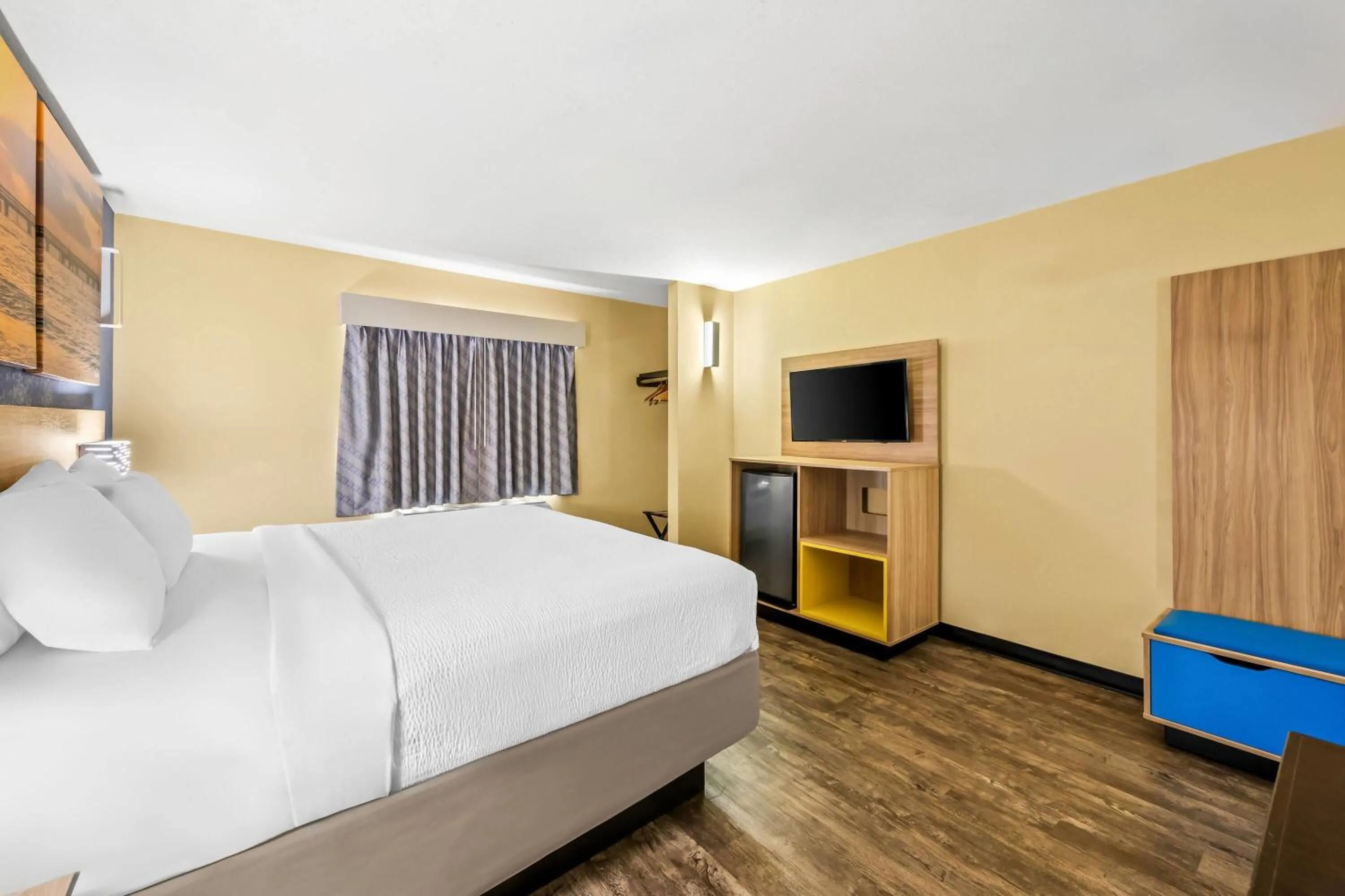 Bed in Days Inn by Wyndham New Orleans Pontchartrain